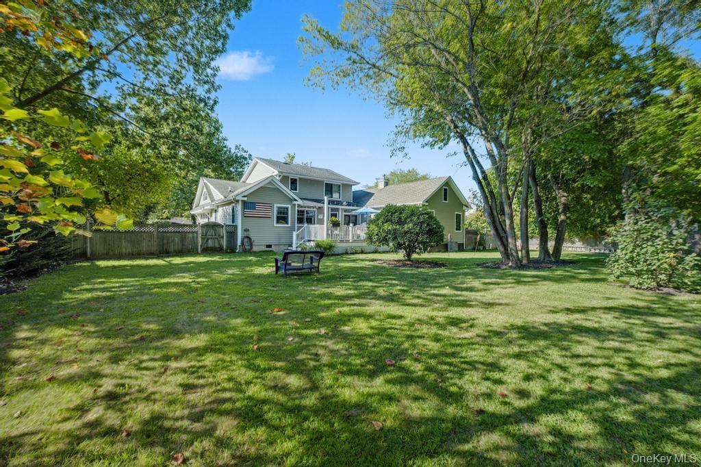 2 Greg Lane, East Northport, NY 11731