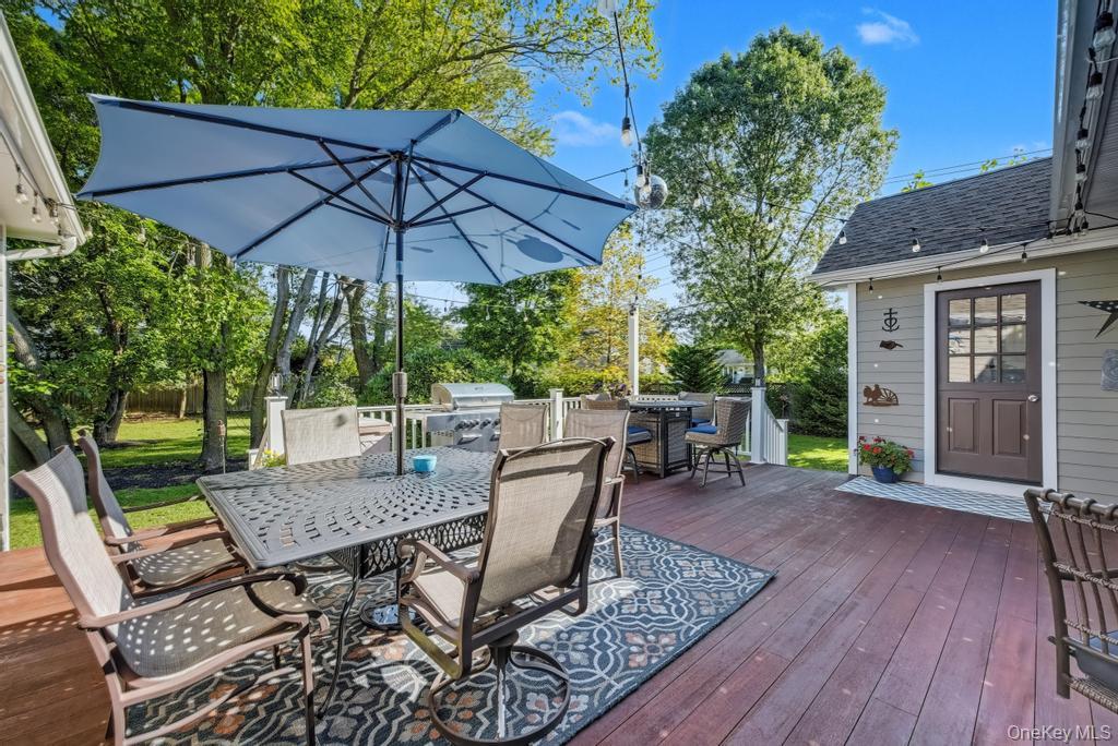 2 Greg Lane, East Northport, NY 11731