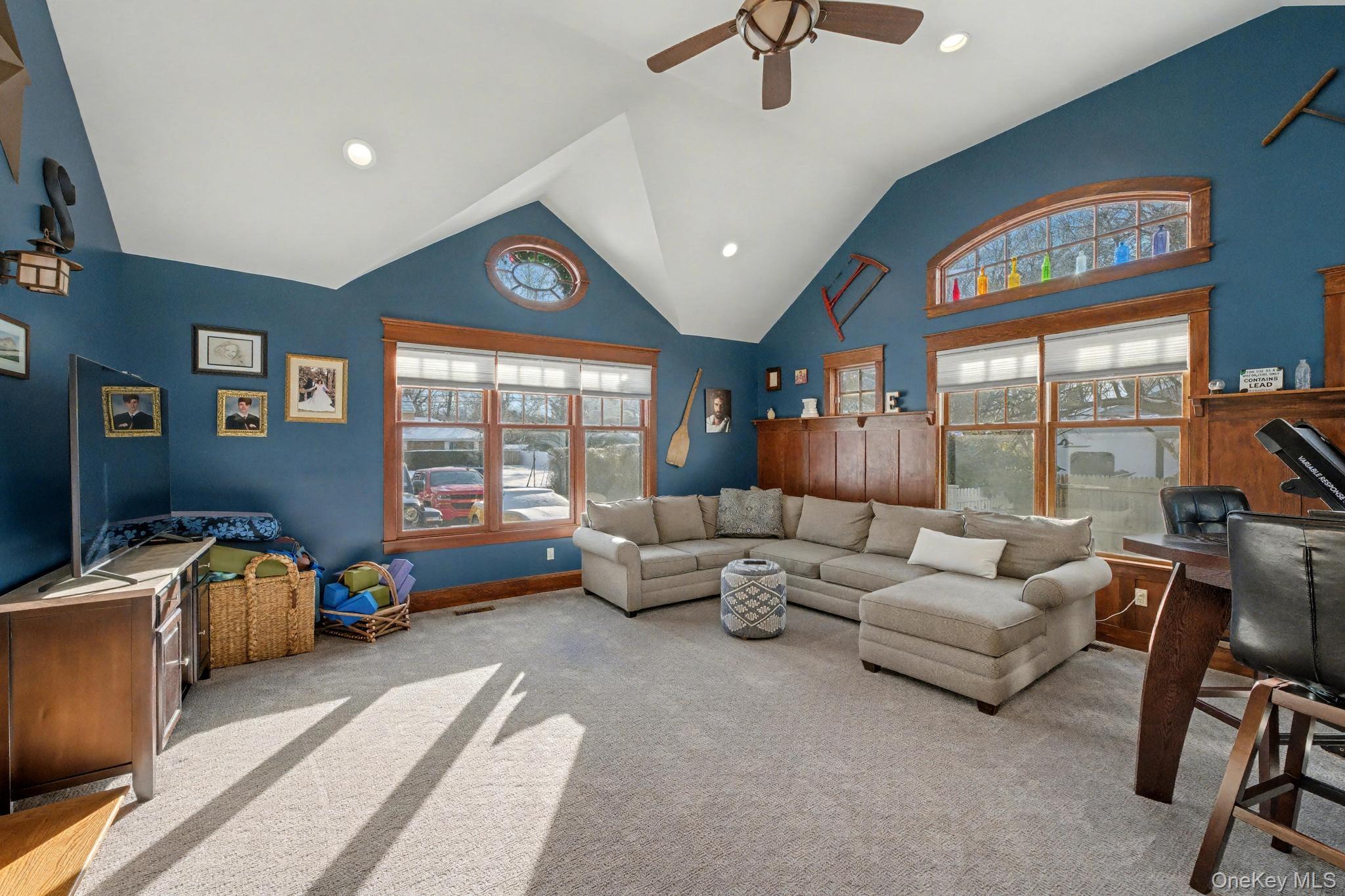 2 Greg Lane, East Northport, NY 11731