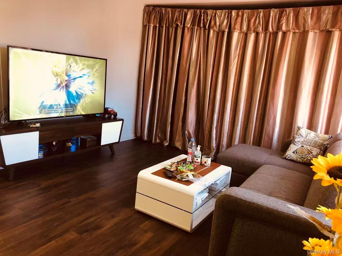 14340 41st Avenue # 6F, Flushing, NY 11355