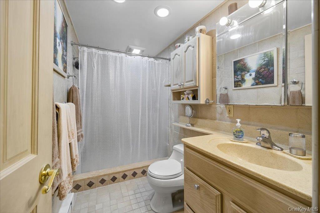 11 Merriewold Lane N, Monroe, NY 10950