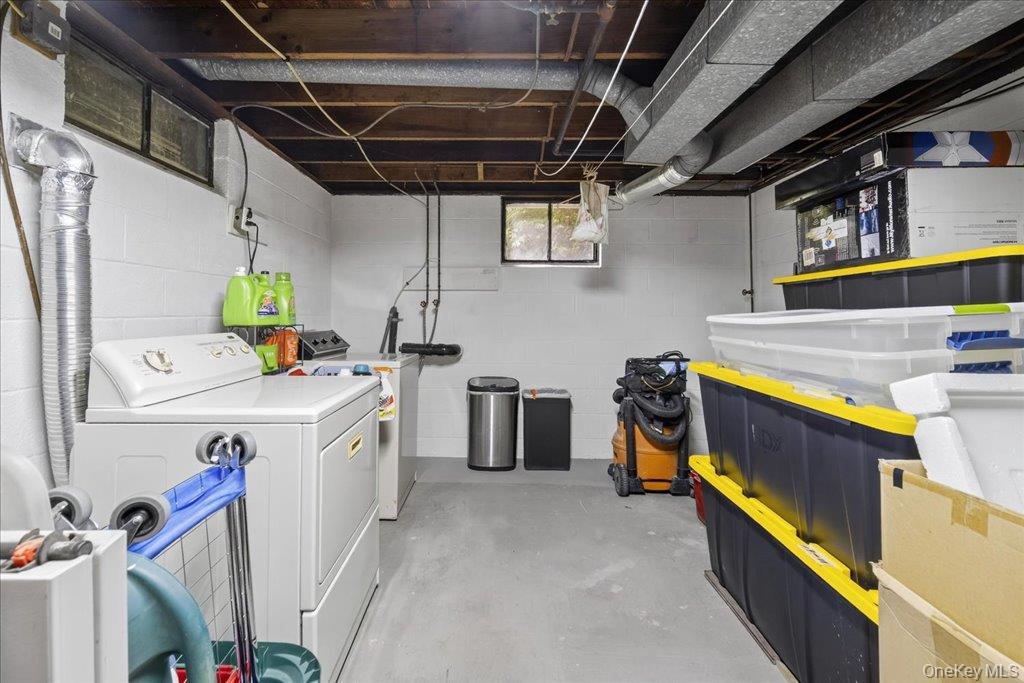 11 Merriewold Lane N, Monroe, NY 10950