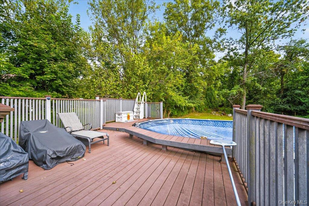 11 Merriewold Lane N, Monroe, NY 10950