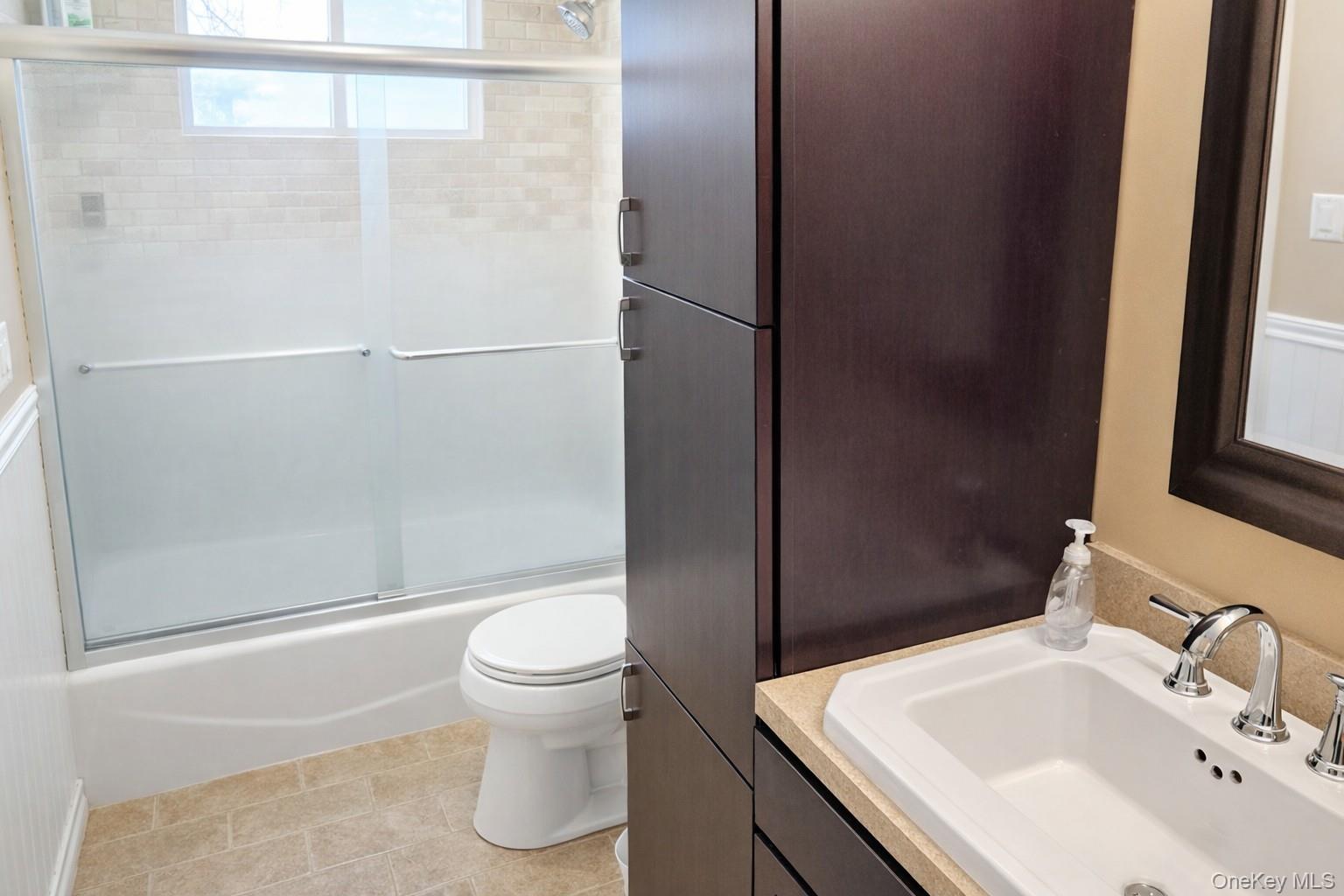 127 Baker Court, Island Park, NY 11558