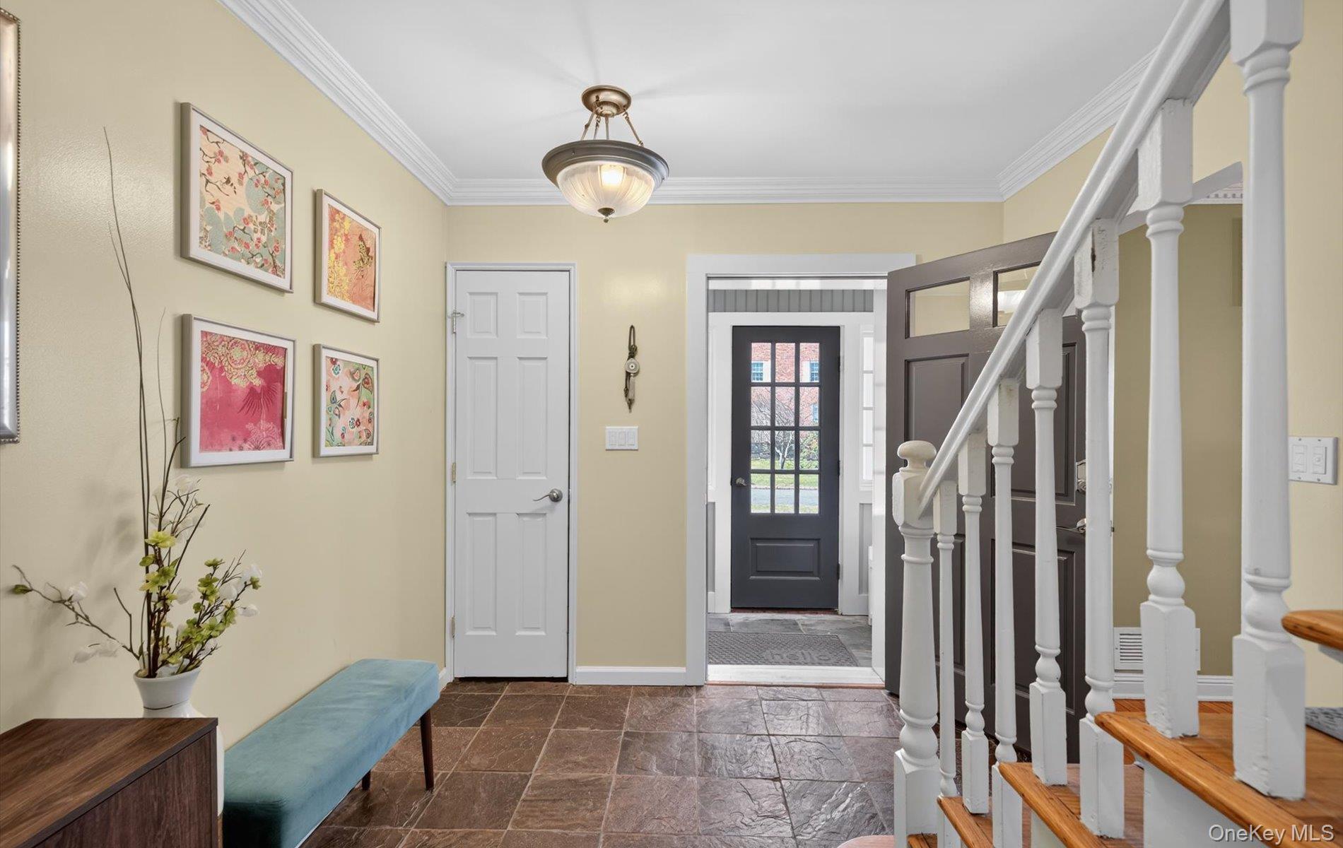 3 N Avalon Road, Great Neck, NY 11021