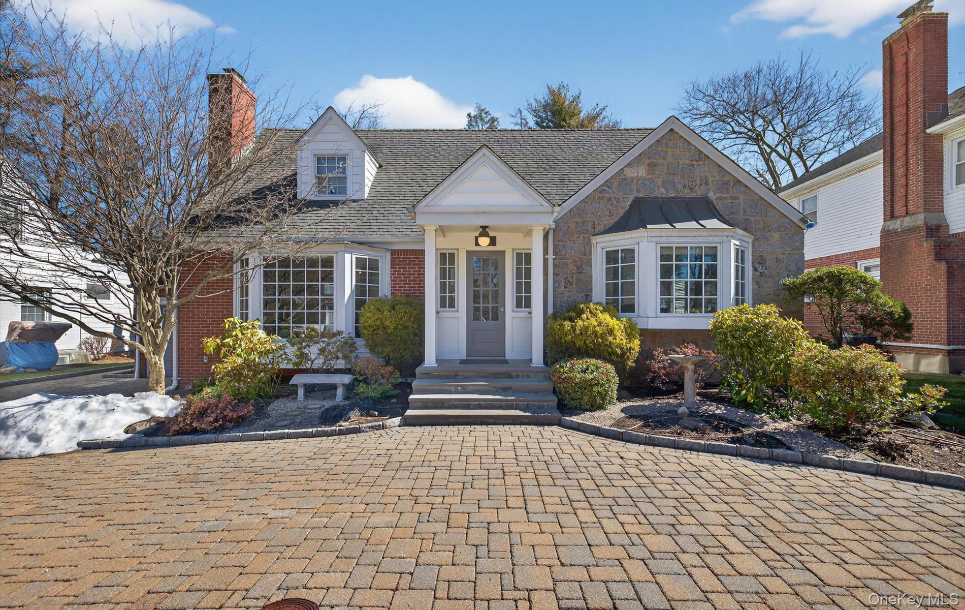 3 N Avalon Road, Great Neck, NY 11021