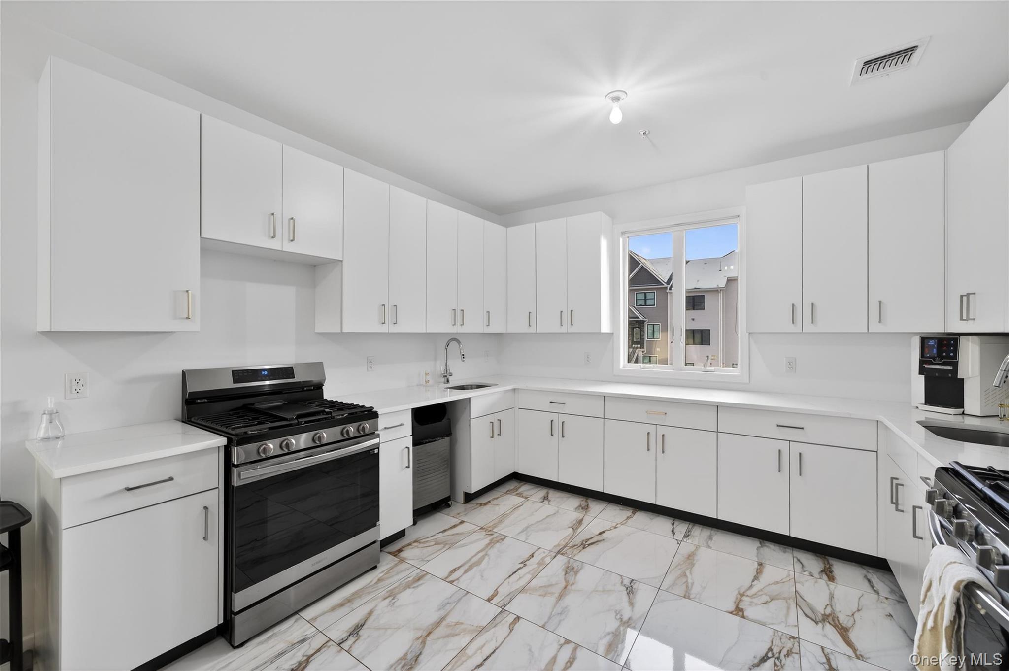 3 melitz # 201, Monroe, NY 10950