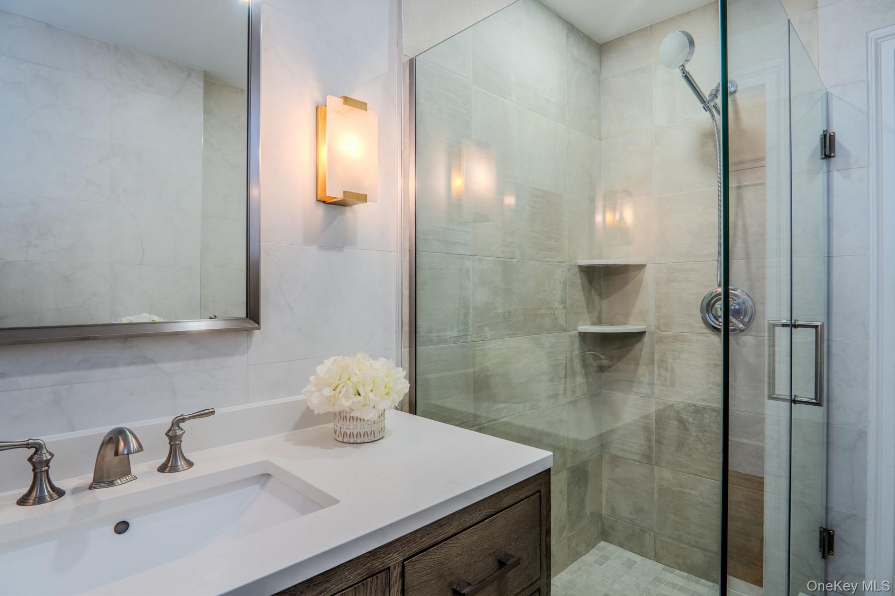 21 Barstow Road # 5K, Great Neck, NY 11021