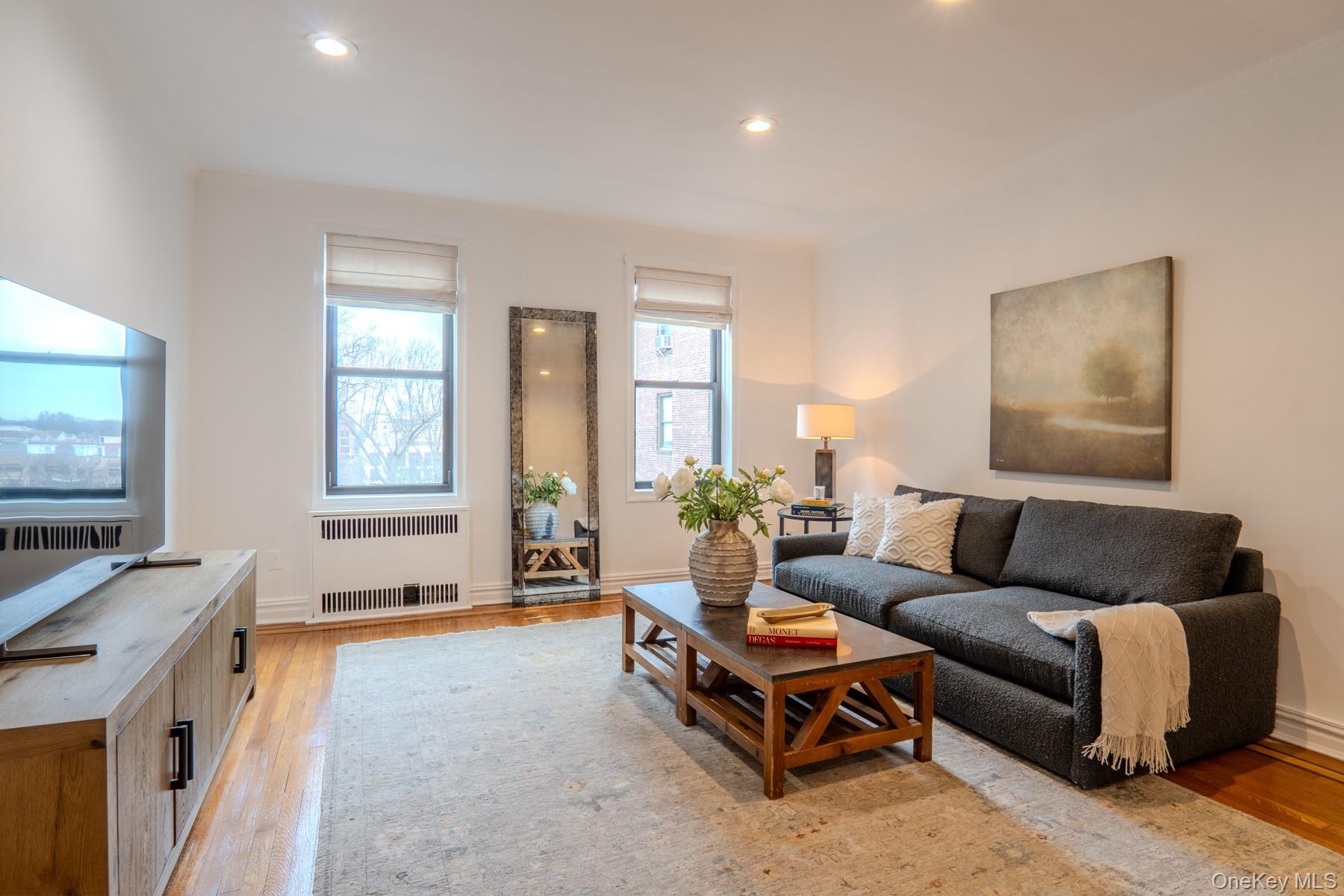 21 Barstow Road # 5K, Great Neck, NY 11021