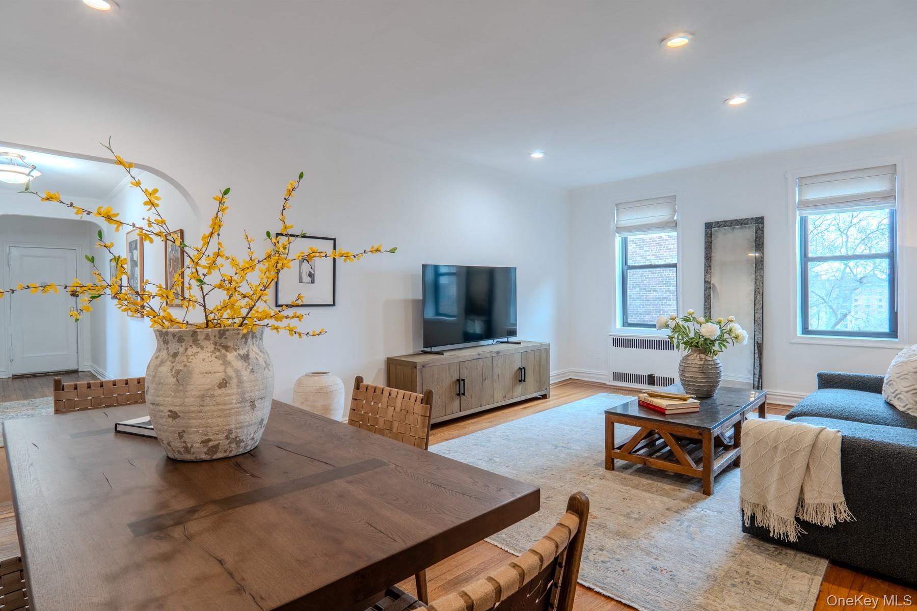 21 Barstow Road # 5K, Great Neck, NY 11021