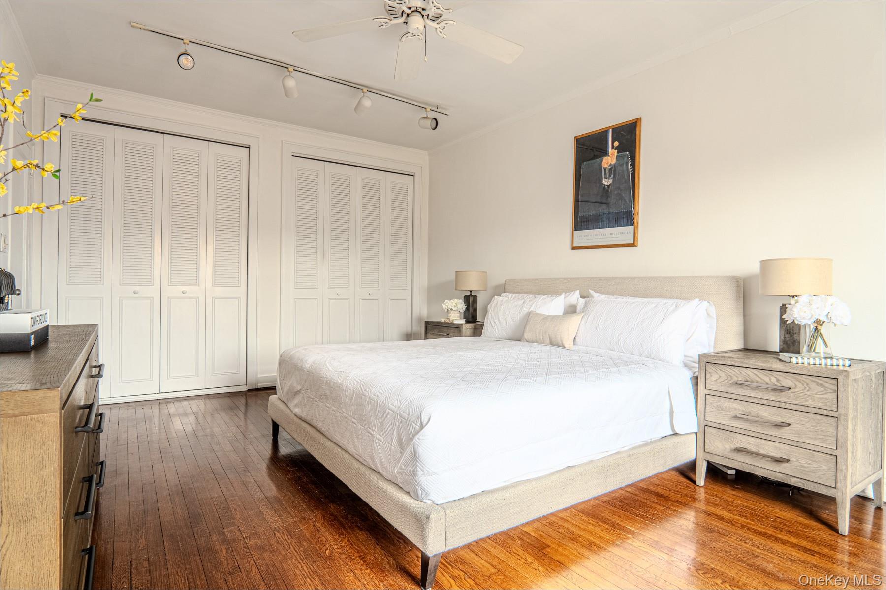 21 Barstow Road # 5K, Great Neck, NY 11021