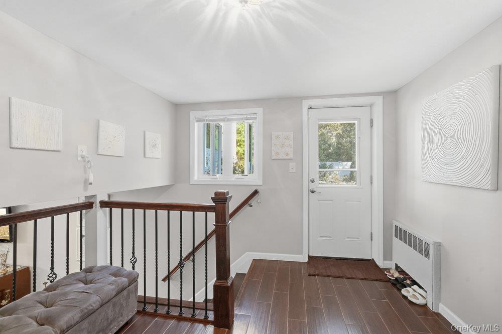 20 Vista Road, Plainview, NY 11803