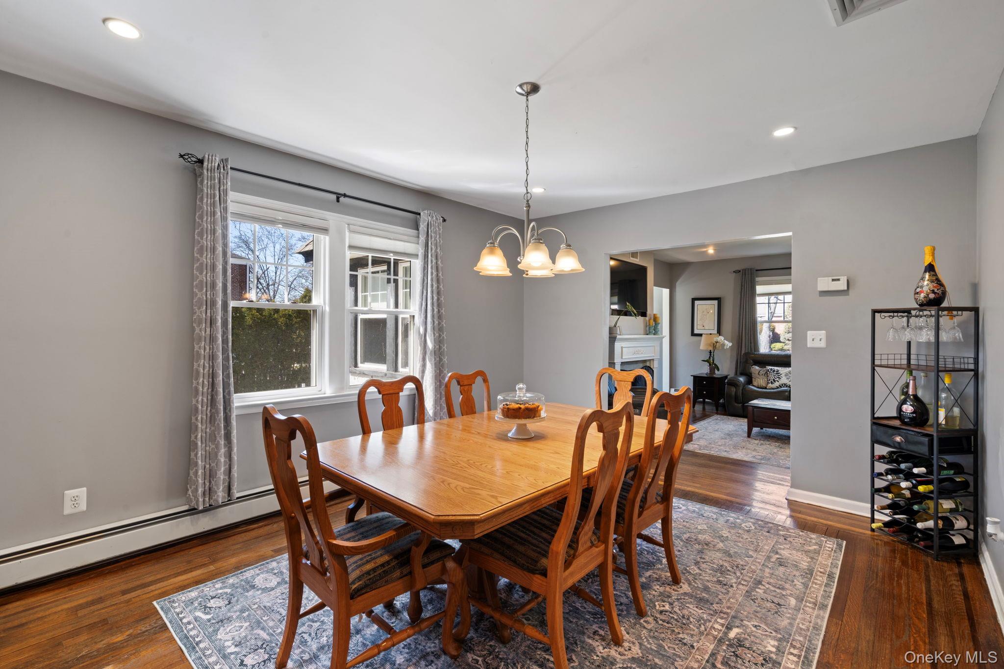 373 1st Street, Mineola, NY 11501