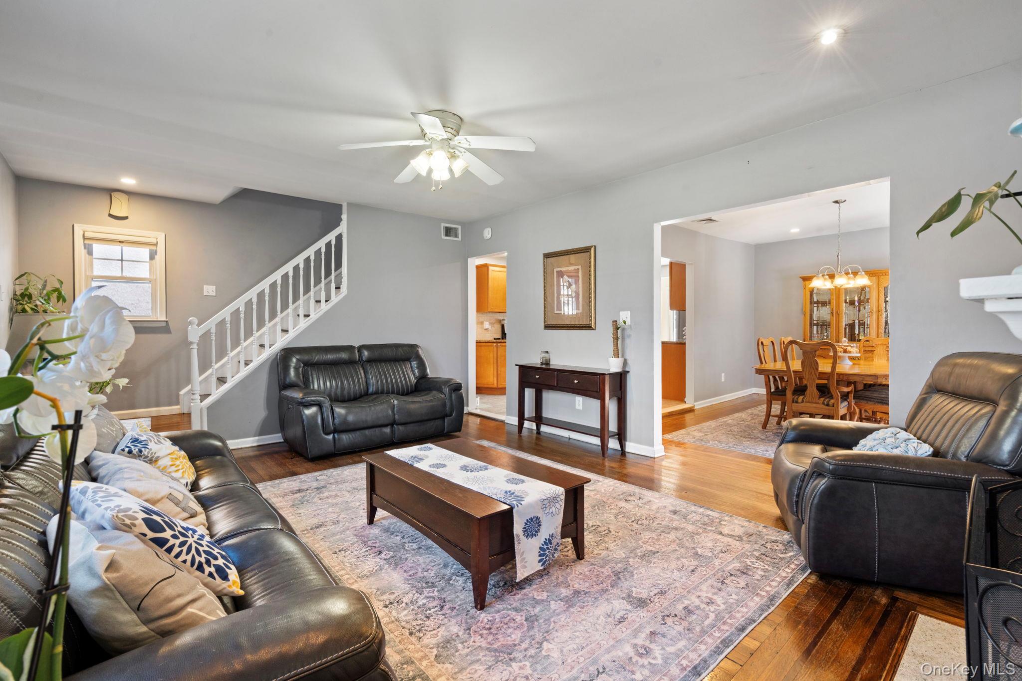 373 1st Street, Mineola, NY 11501