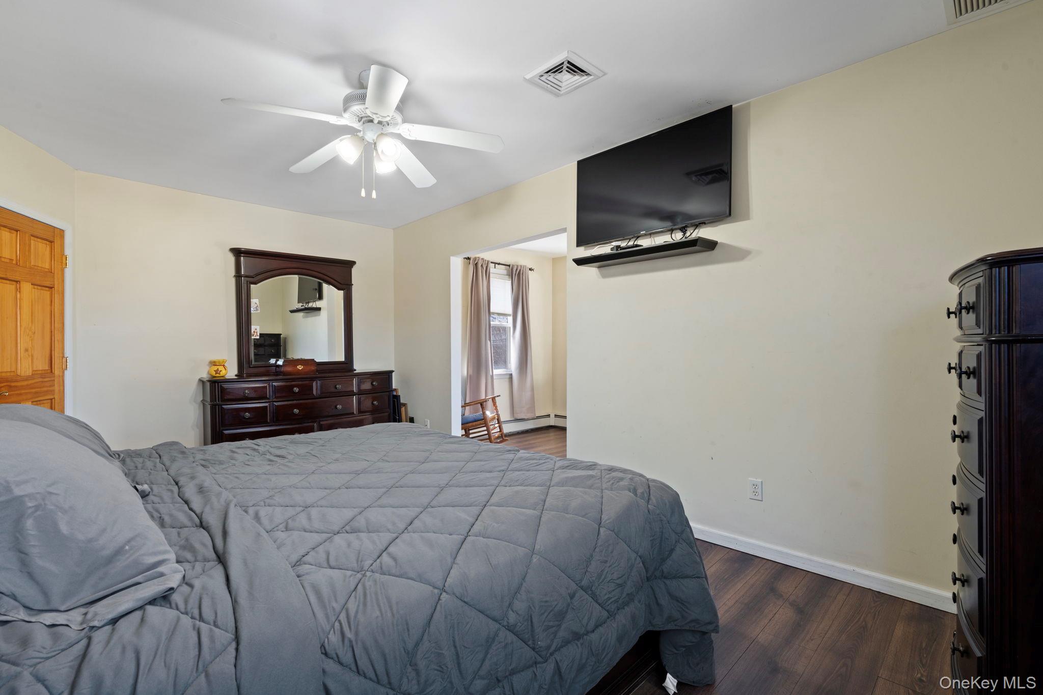 373 1st Street, Mineola, NY 11501