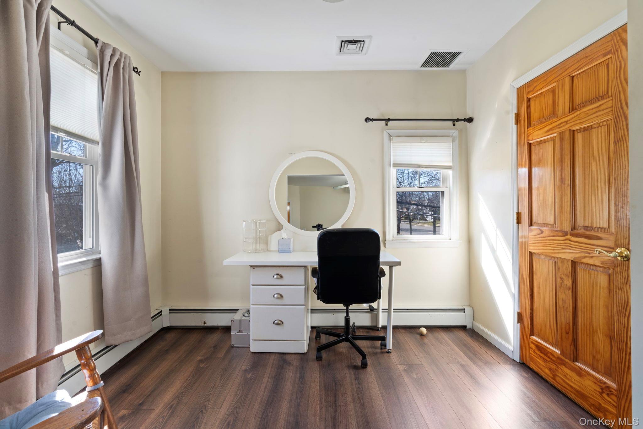 373 1st Street, Mineola, NY 11501