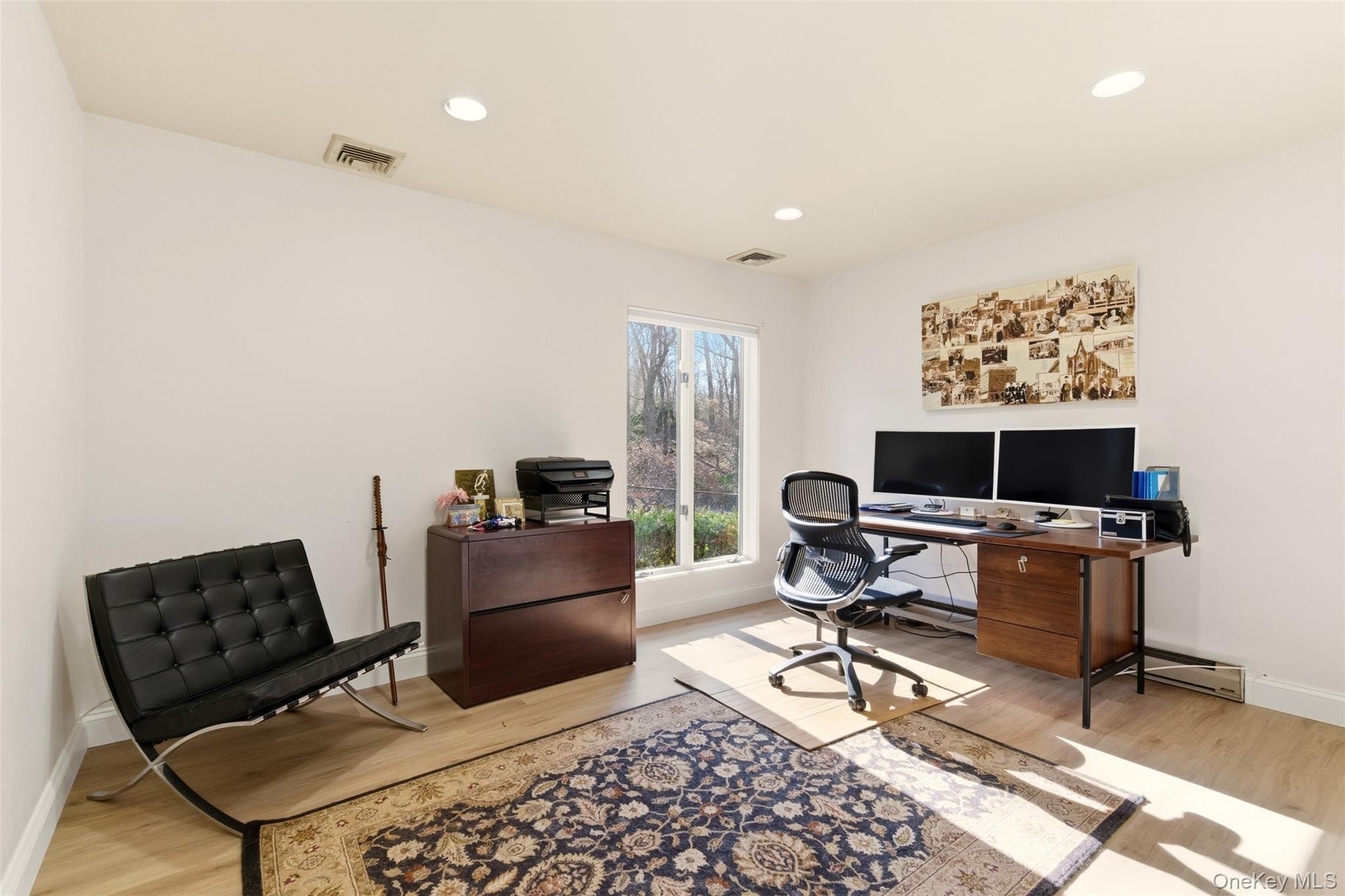 5 Waterford Way, Syosset, NY 11791