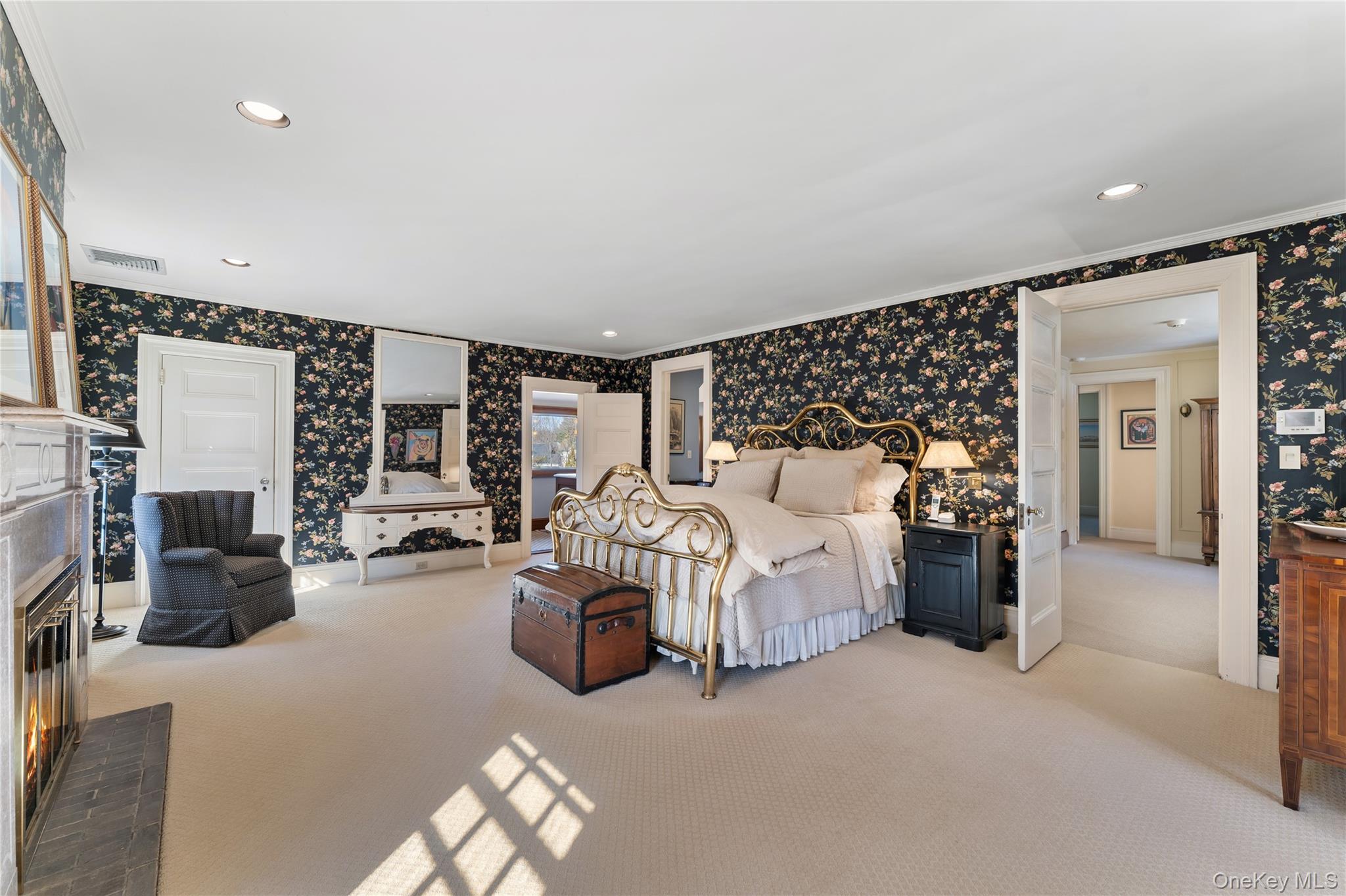 11 Mamaroneck Road, Scarsdale, NY 10583