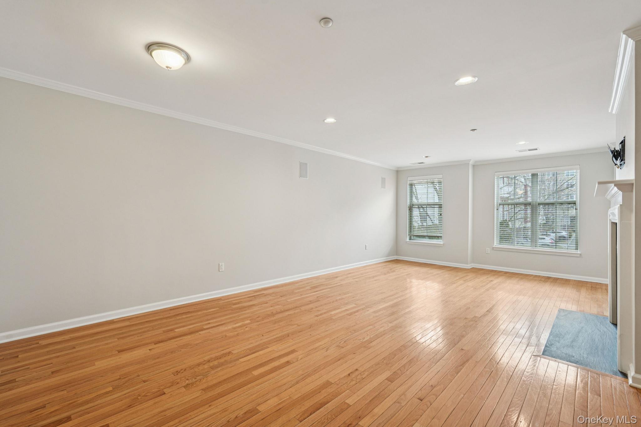 10 BRIDGE Lane, Haverstraw, NY 10927