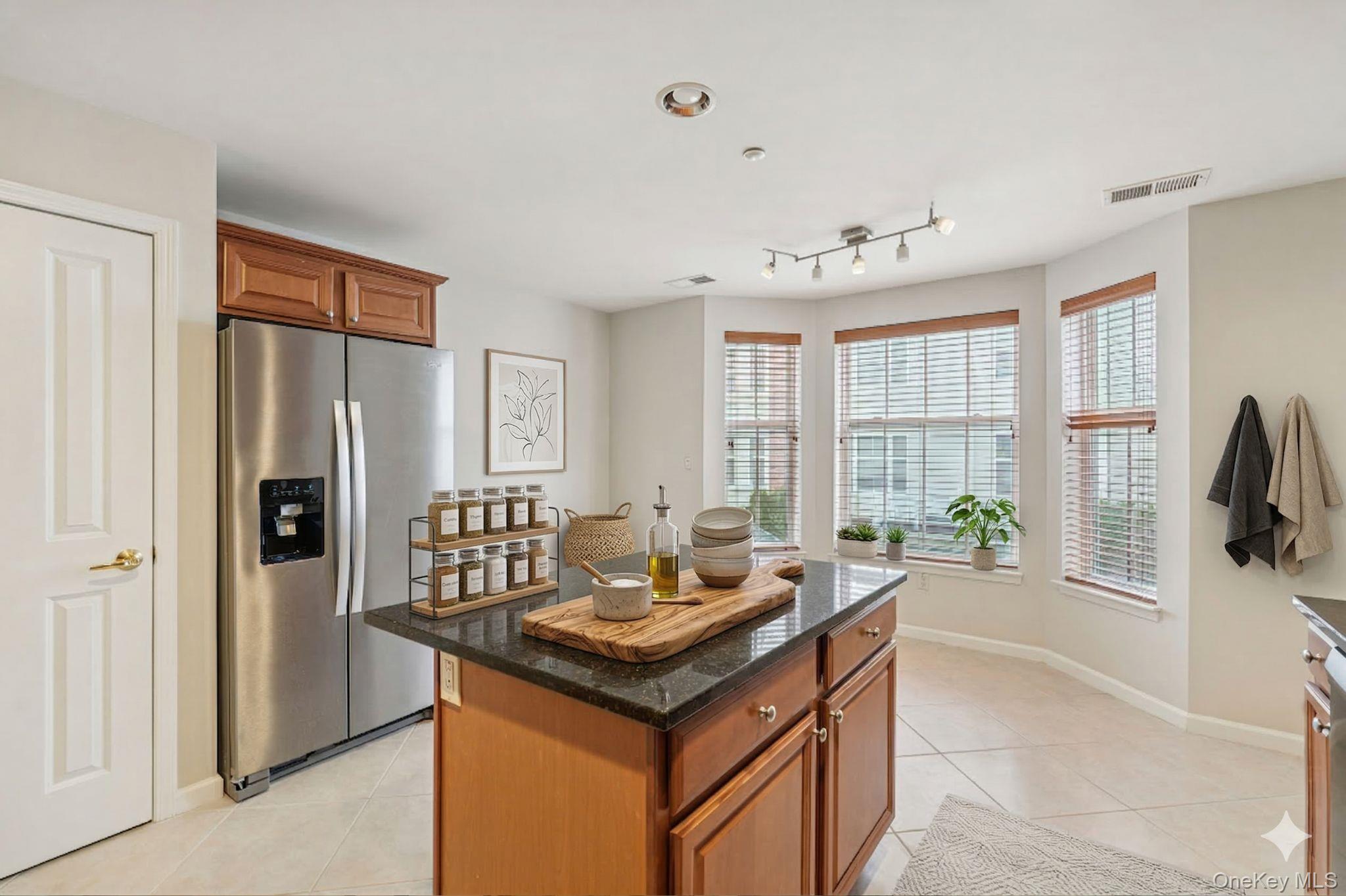 10 BRIDGE Lane, Haverstraw, NY 10927