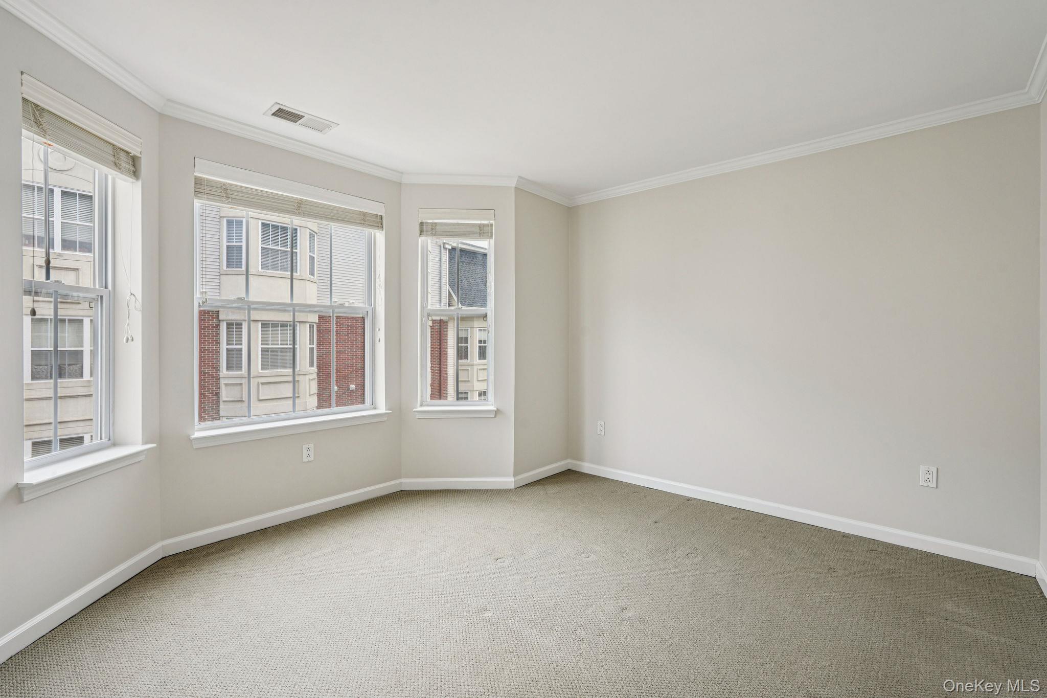 10 BRIDGE Lane, Haverstraw, NY 10927