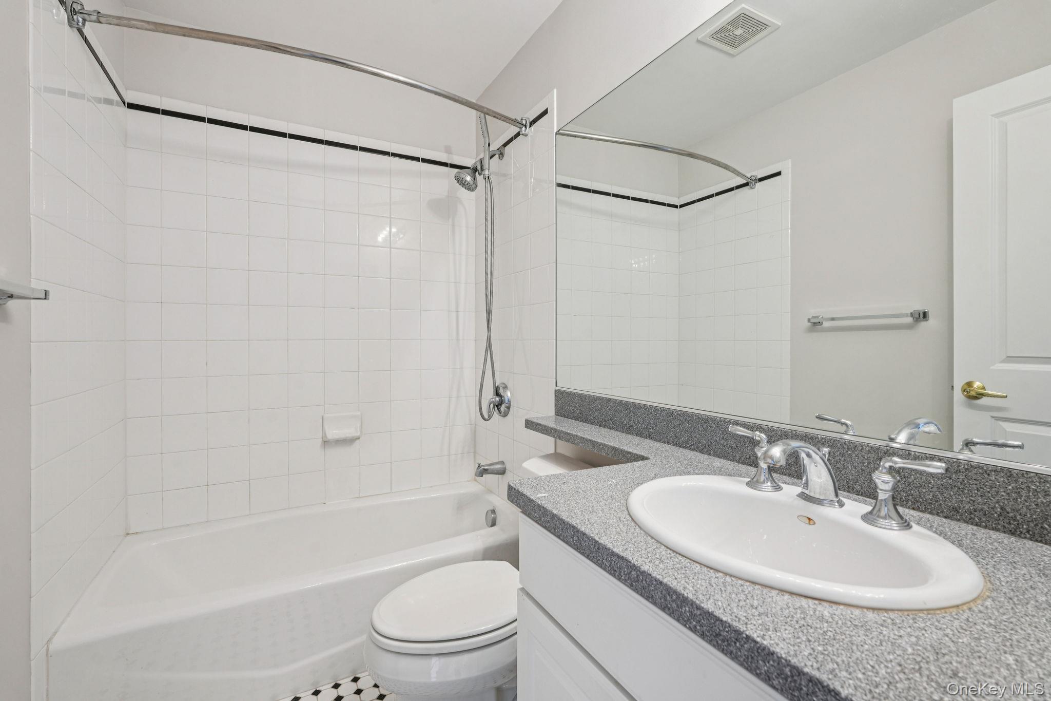 10 BRIDGE Lane, Haverstraw, NY 10927