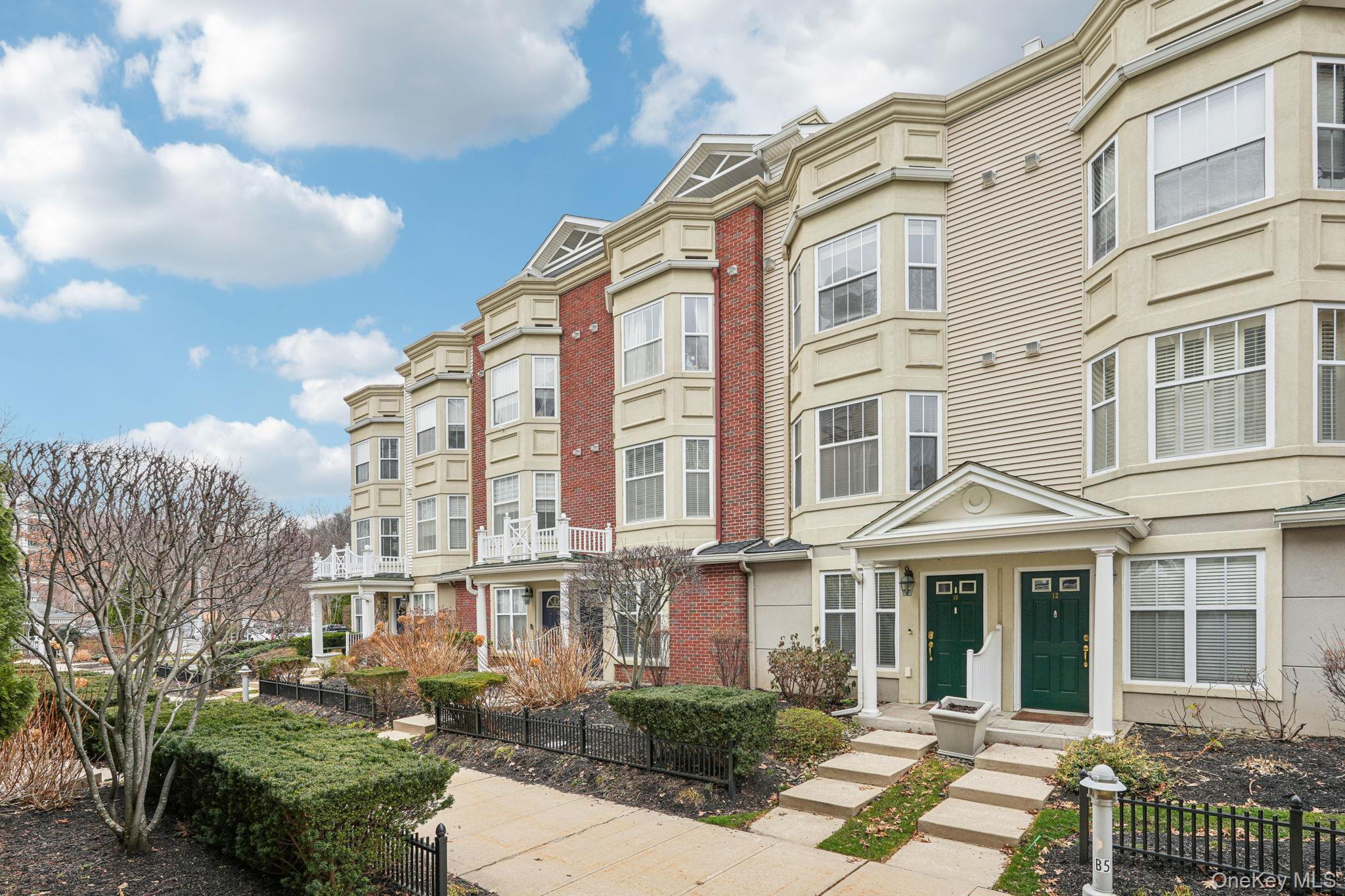 10 BRIDGE Lane, Haverstraw, NY 10927