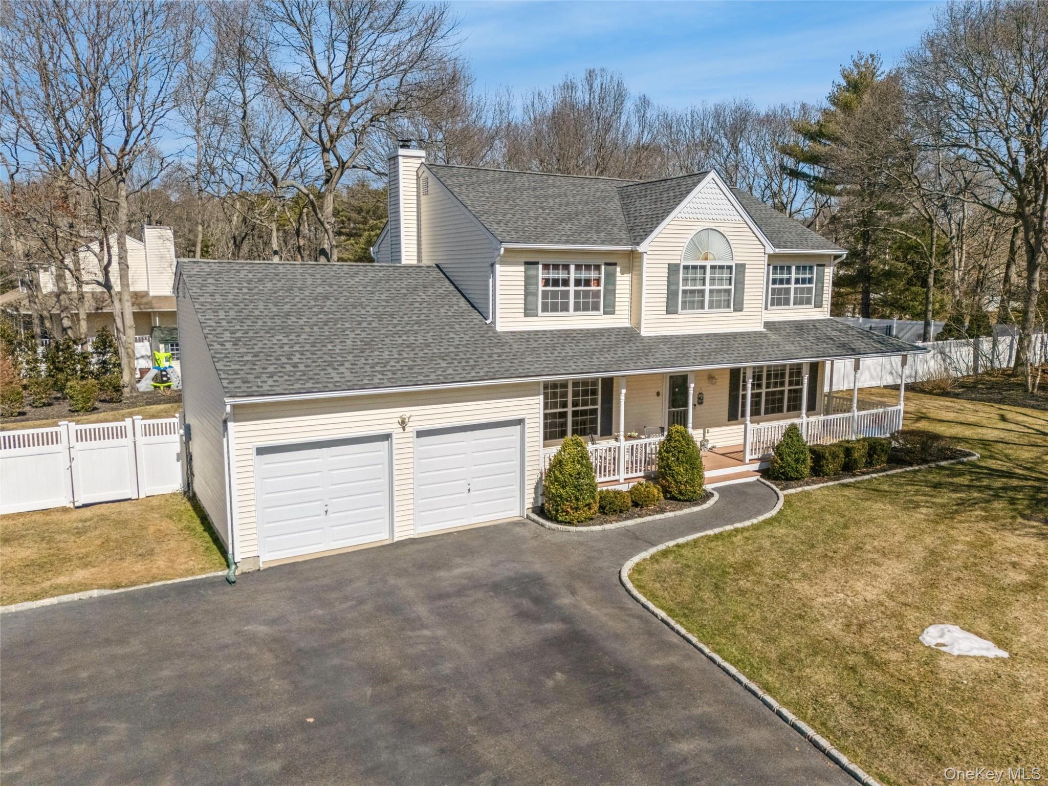 9 Village Drive, Medford, NY 11763