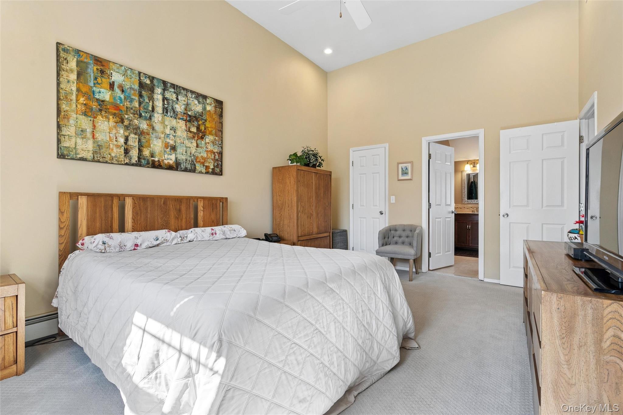 9 Village Drive, Medford, NY 11763