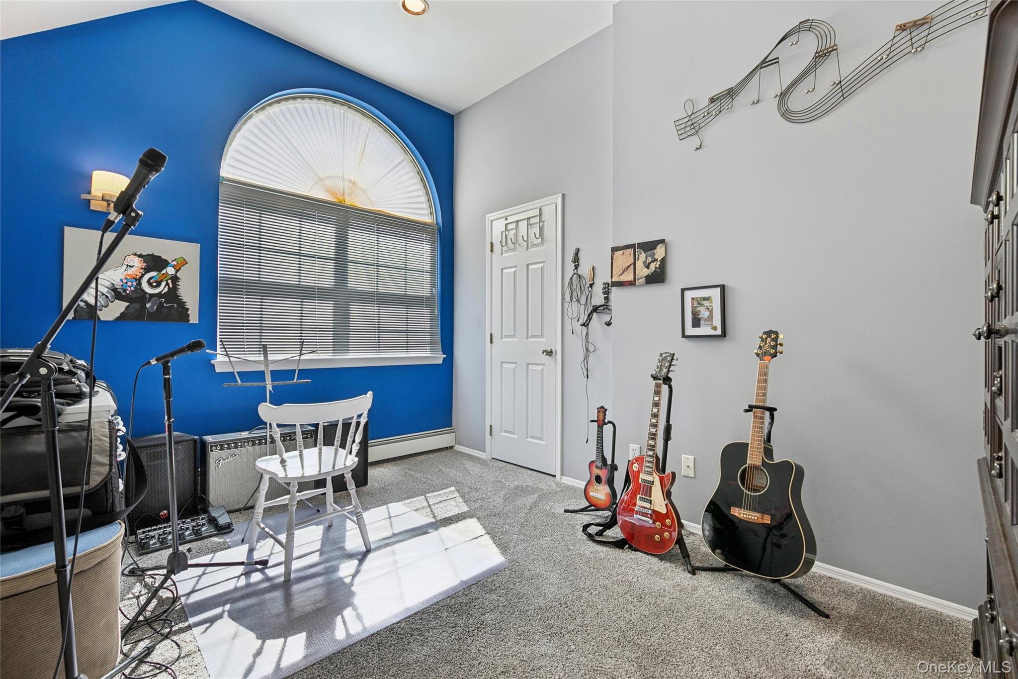 9 Village Drive, Medford, NY 11763