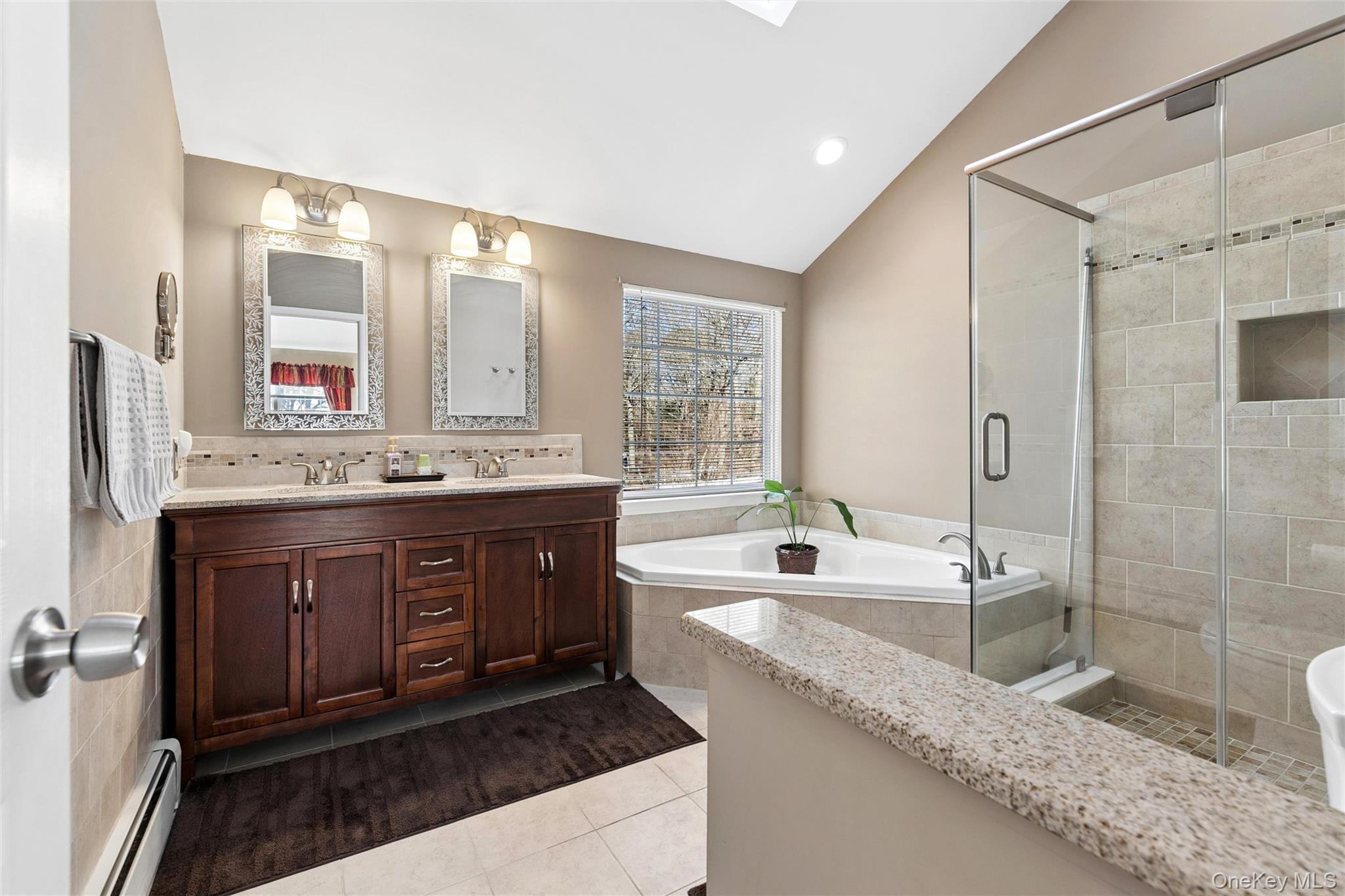 9 Village Drive, Medford, NY 11763