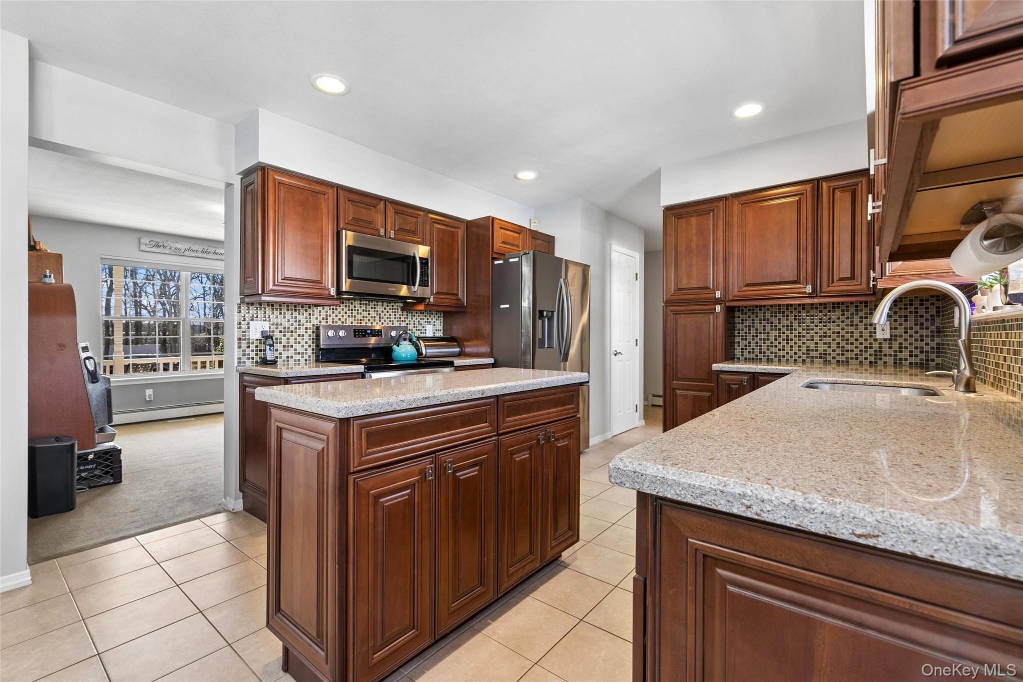 9 Village Drive, Medford, NY 11763