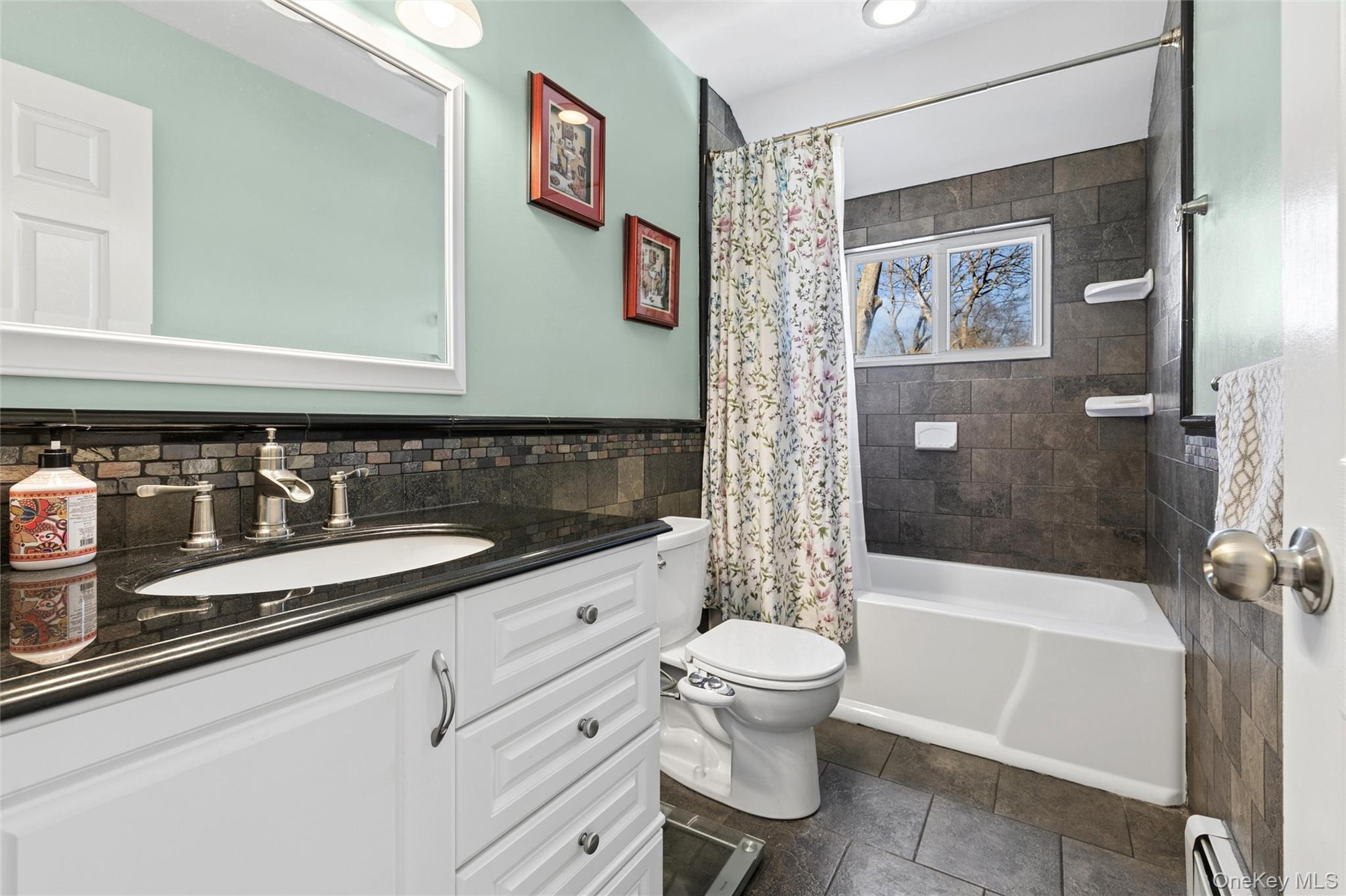 9 Village Drive, Medford, NY 11763