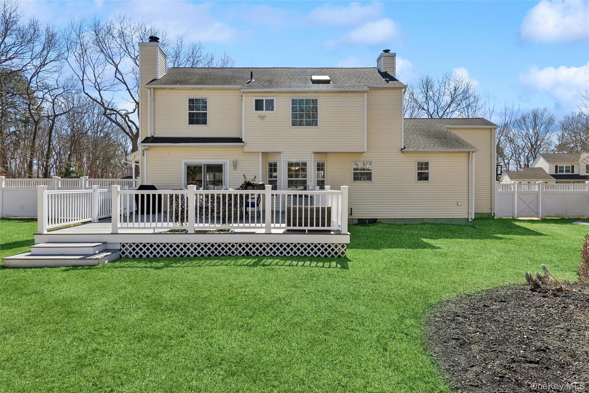 9 Village Drive, Medford, NY 11763