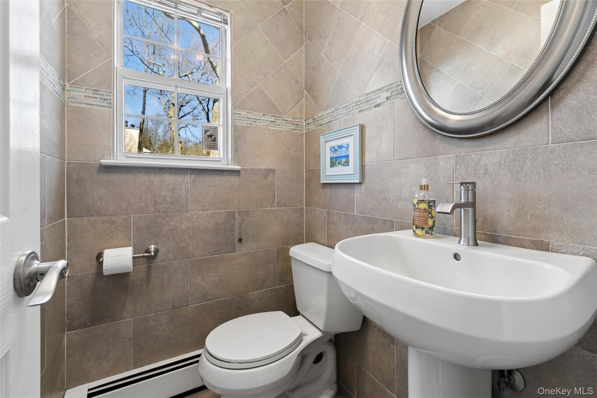 9 Village Drive, Medford, NY 11763