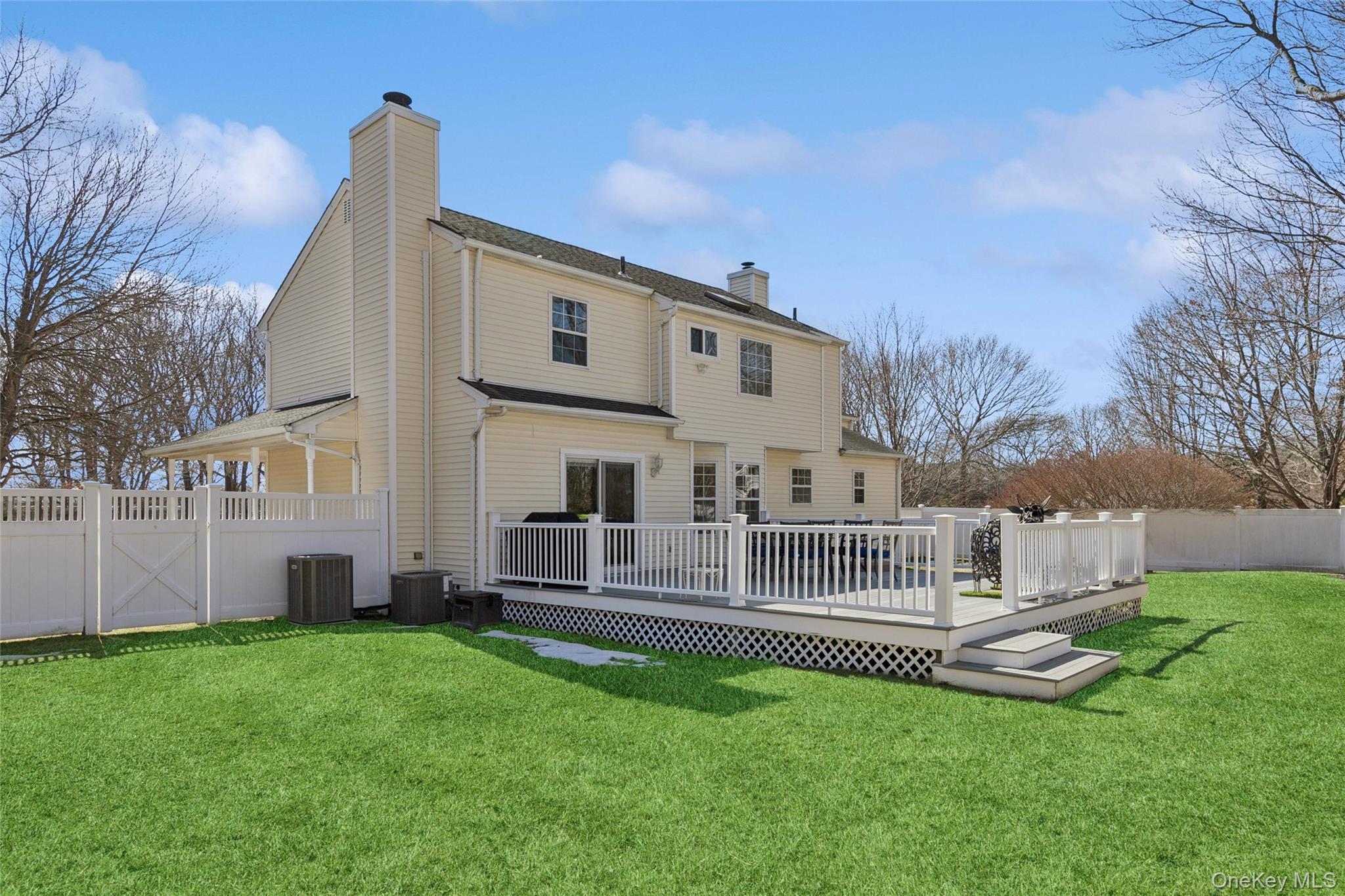 9 Village Drive, Medford, NY 11763