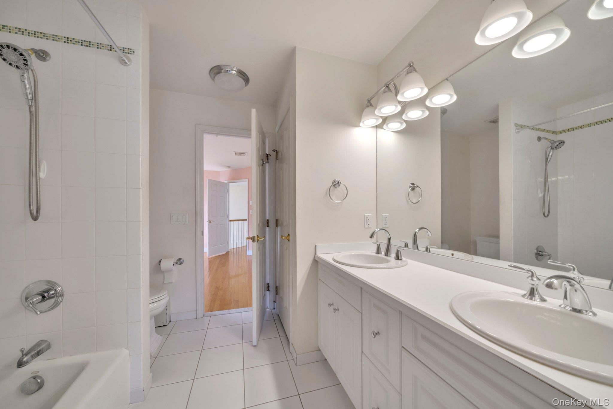 25 Charnwood Drive, Suffern, NY 10901