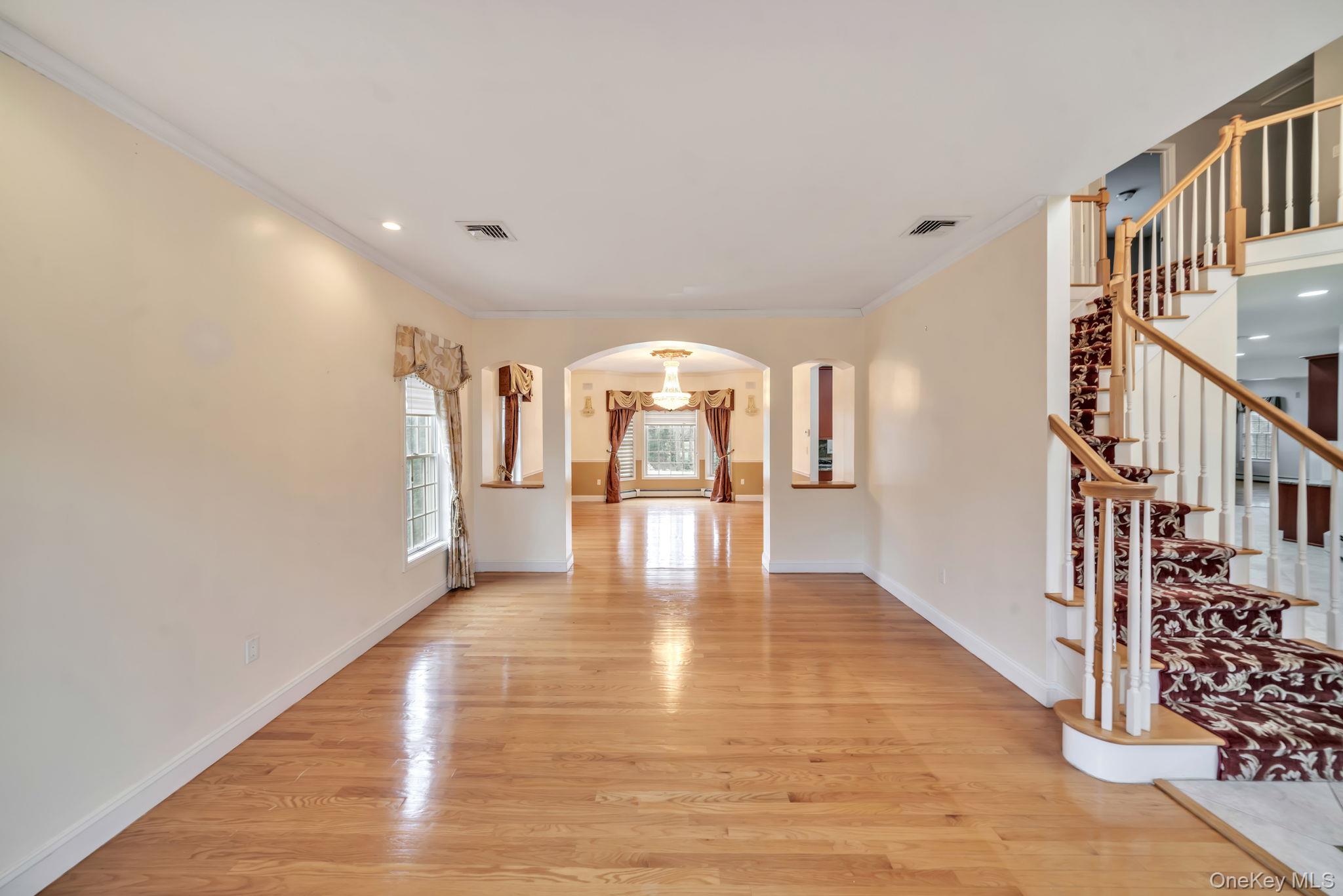 25 Charnwood Drive, Suffern, NY 10901