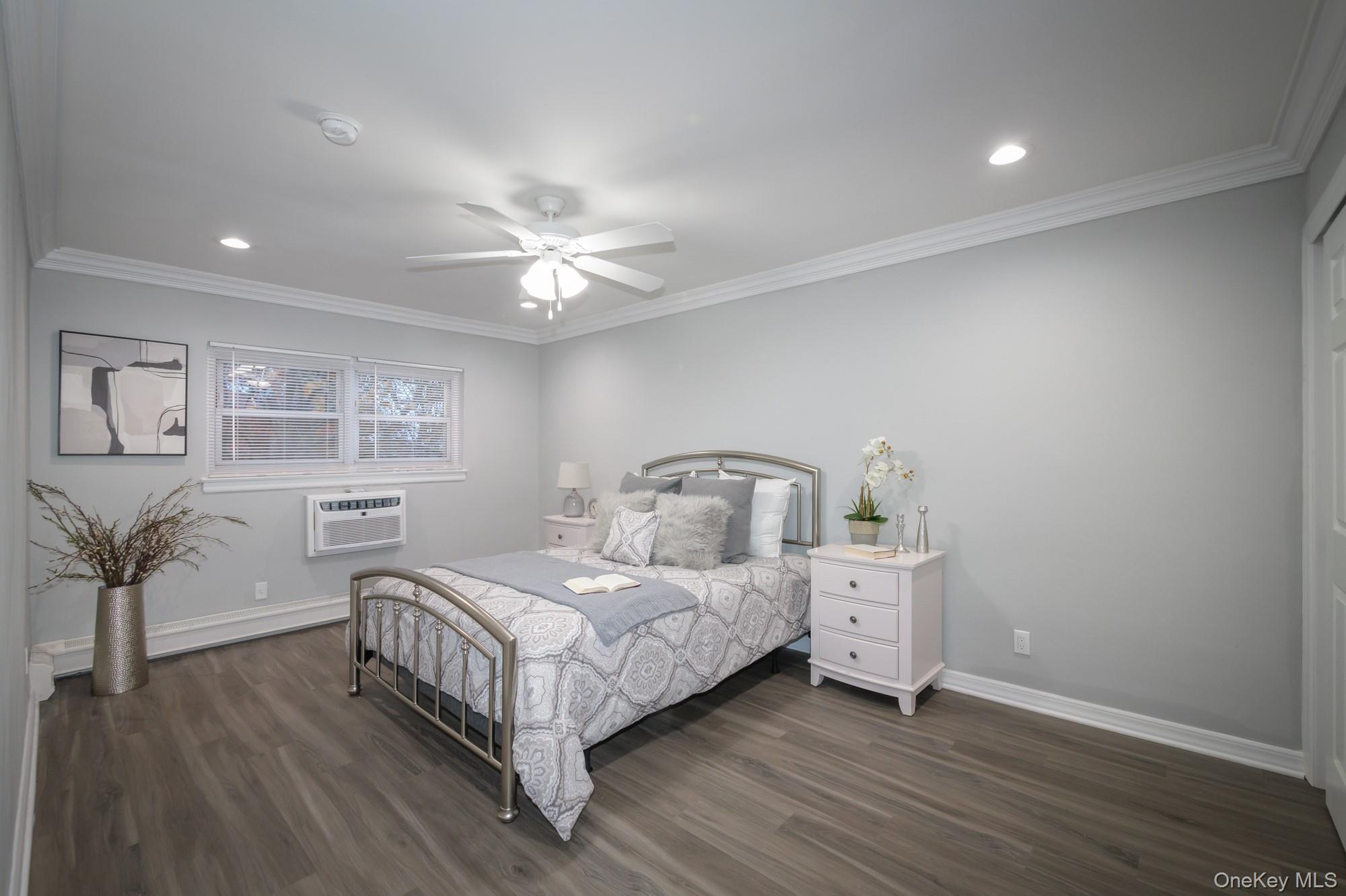 92 South Clinton Avenue # 2H, Bay Shore, NY 11706