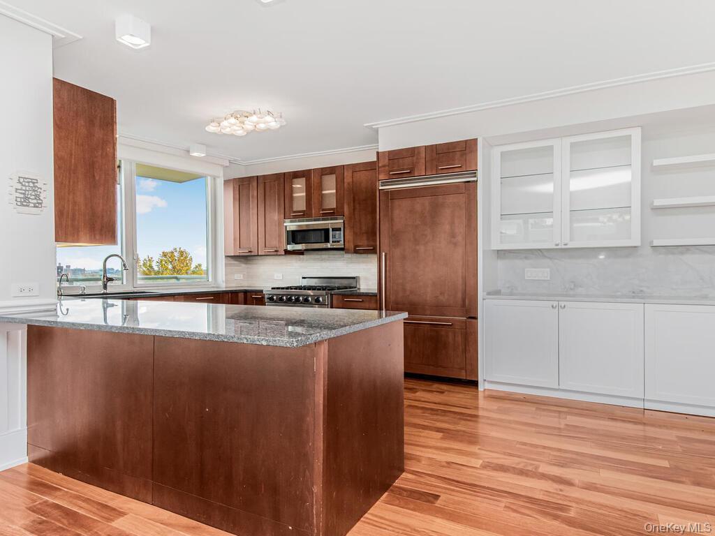 640 W 237th Street # 7D, Bronx, NY 10463