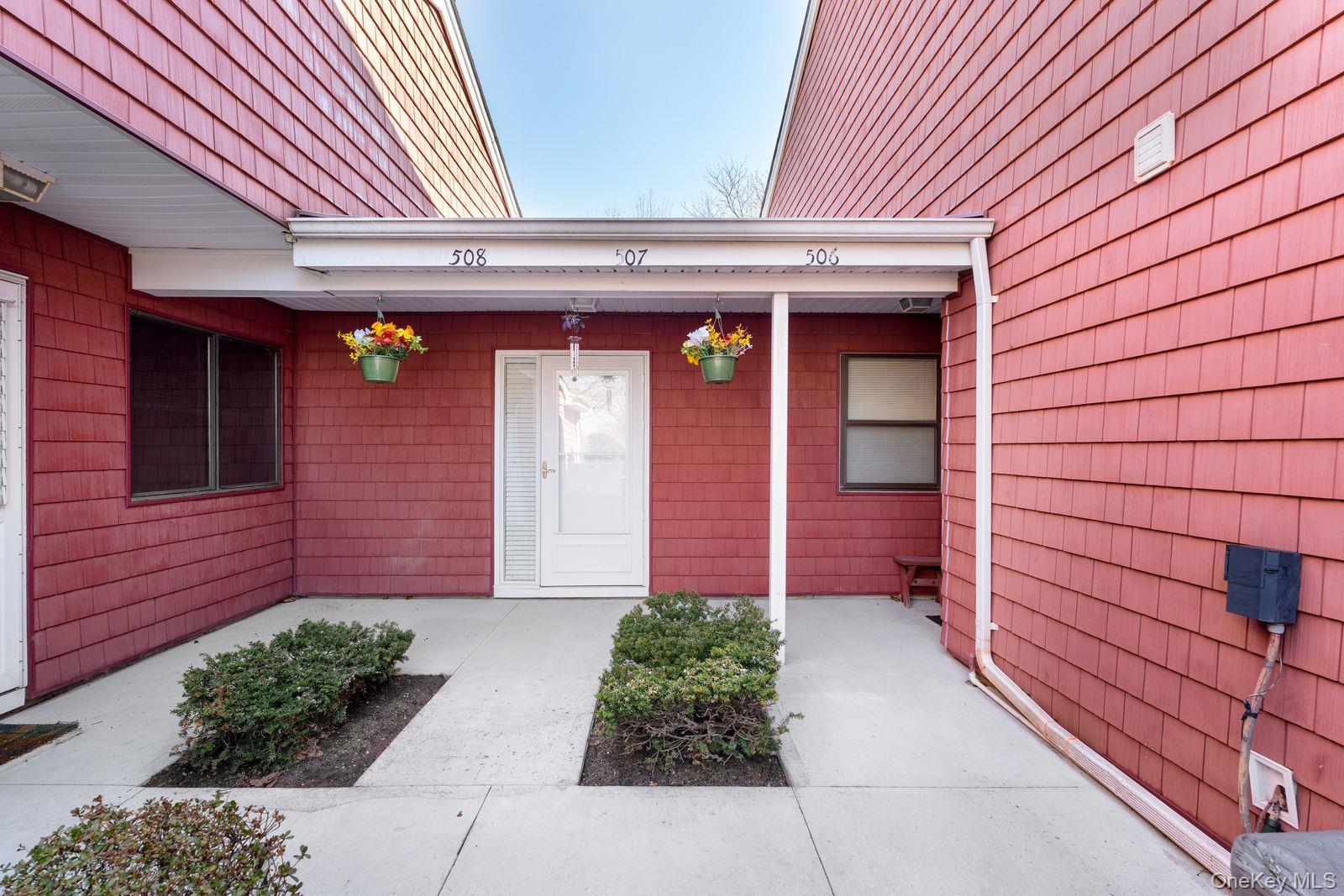 506 Drew Drive, Saint James, NY 11780