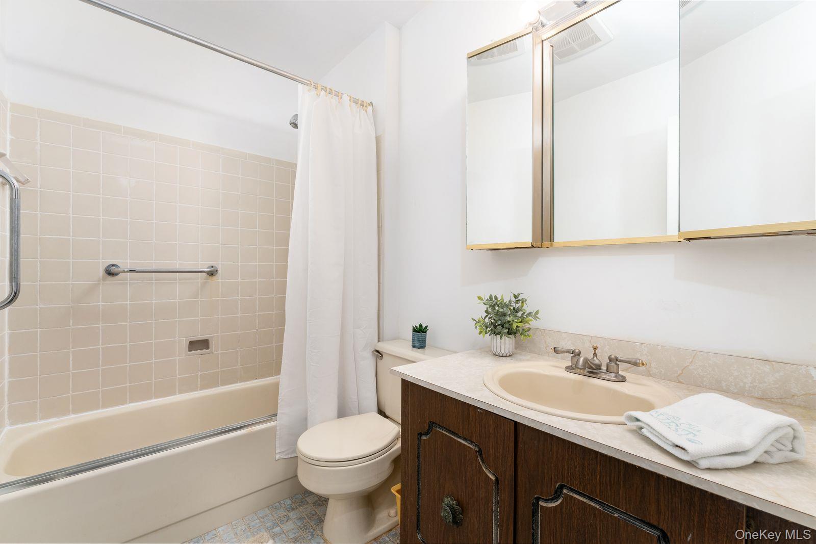 506 Drew Drive, Saint James, NY 11780