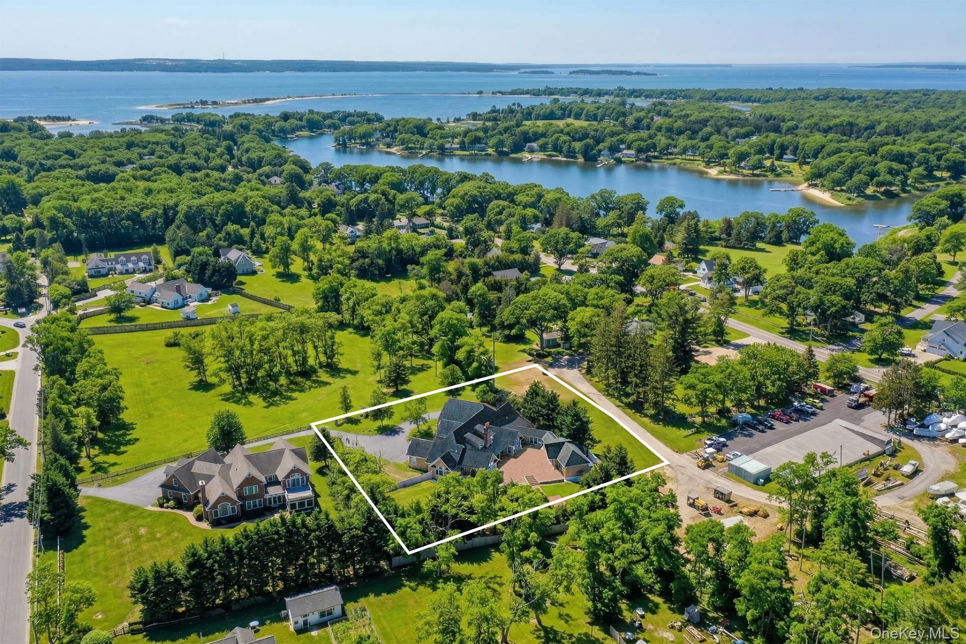 10 Sunshine Road # B, Shelter Island, NY 11964