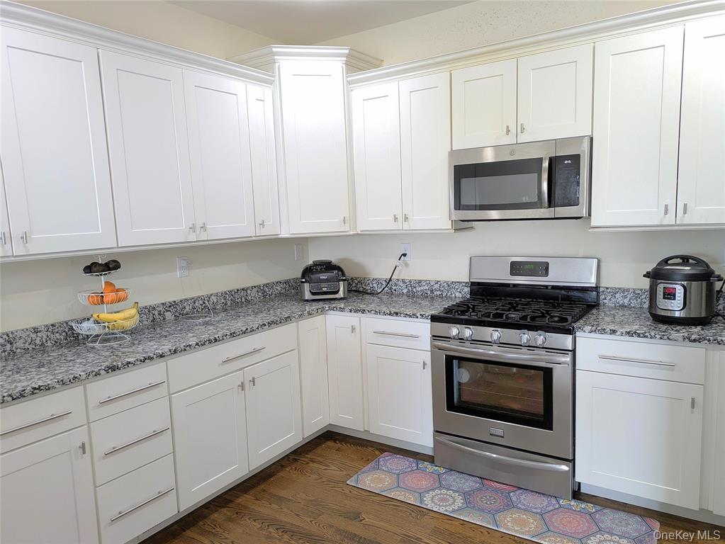 304 Boulder Ridge Road, South Salem, NY 10590