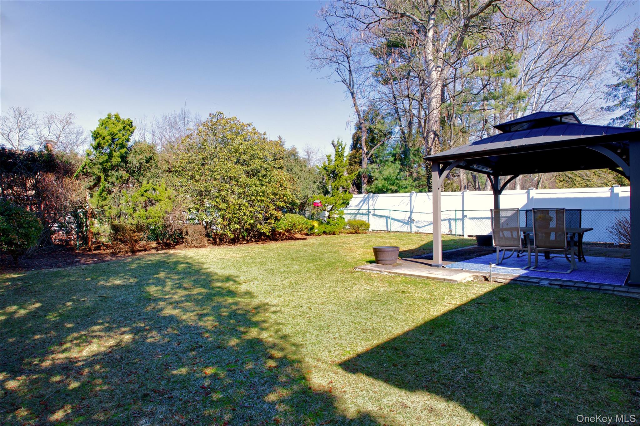 119 Radcliff Avenue, Port Washington, NY 11050