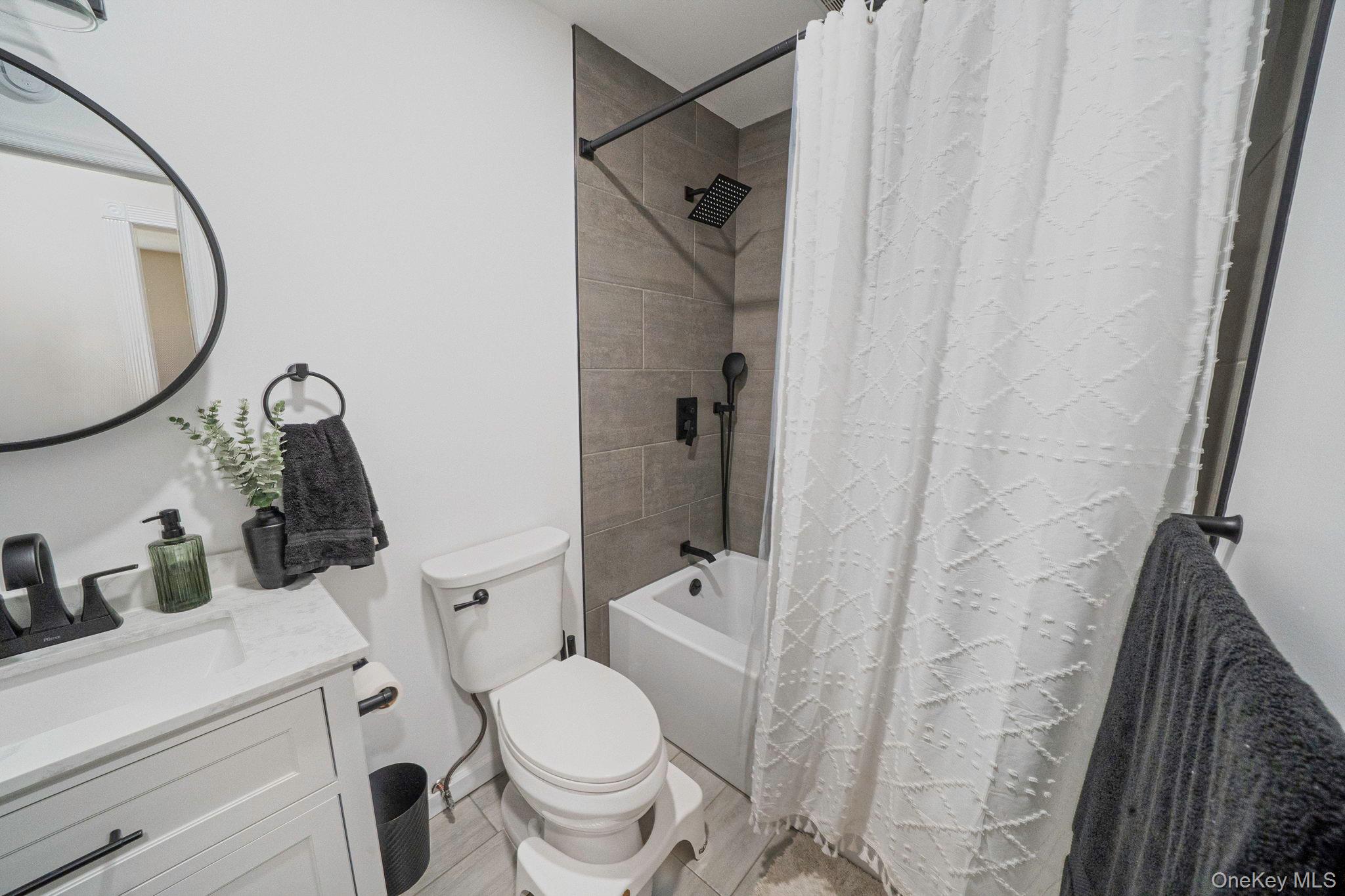 17 Fairway Drive, Manorville, NY 11949