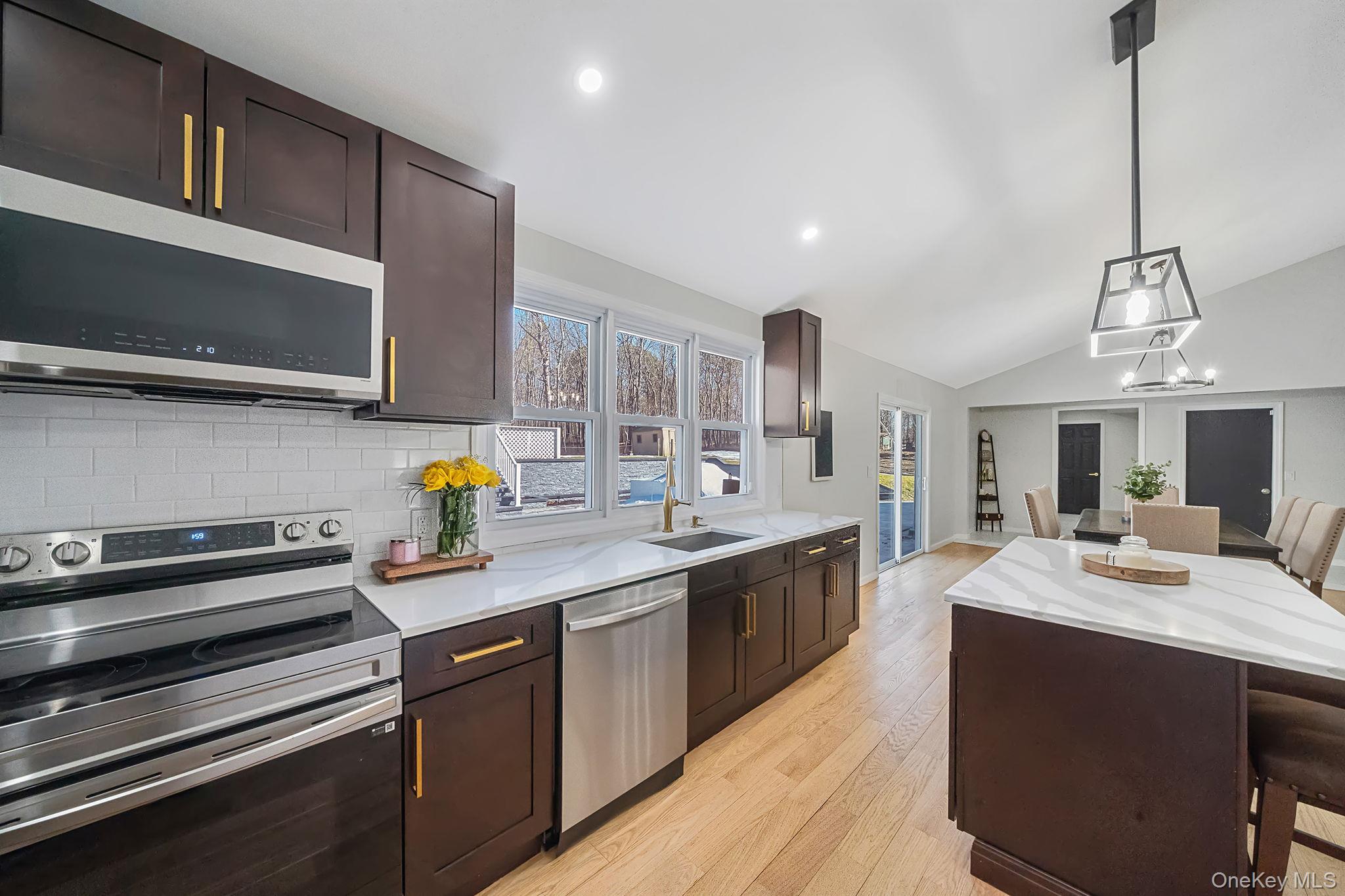 17 Fairway Drive, Manorville, NY 11949