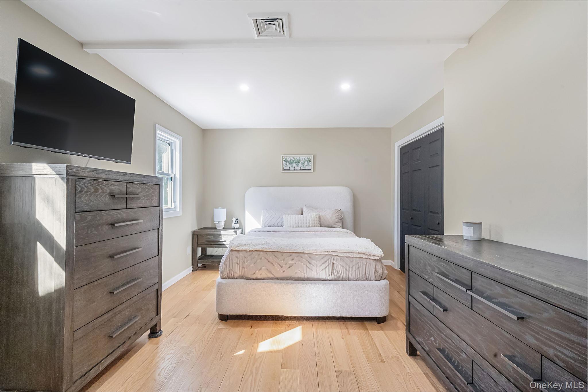 17 Fairway Drive, Manorville, NY 11949