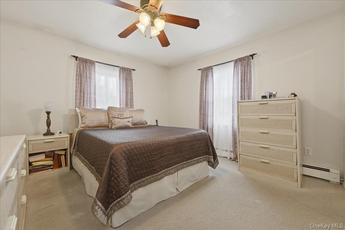 25 Gleaner Lane, Levittown, NY 11756