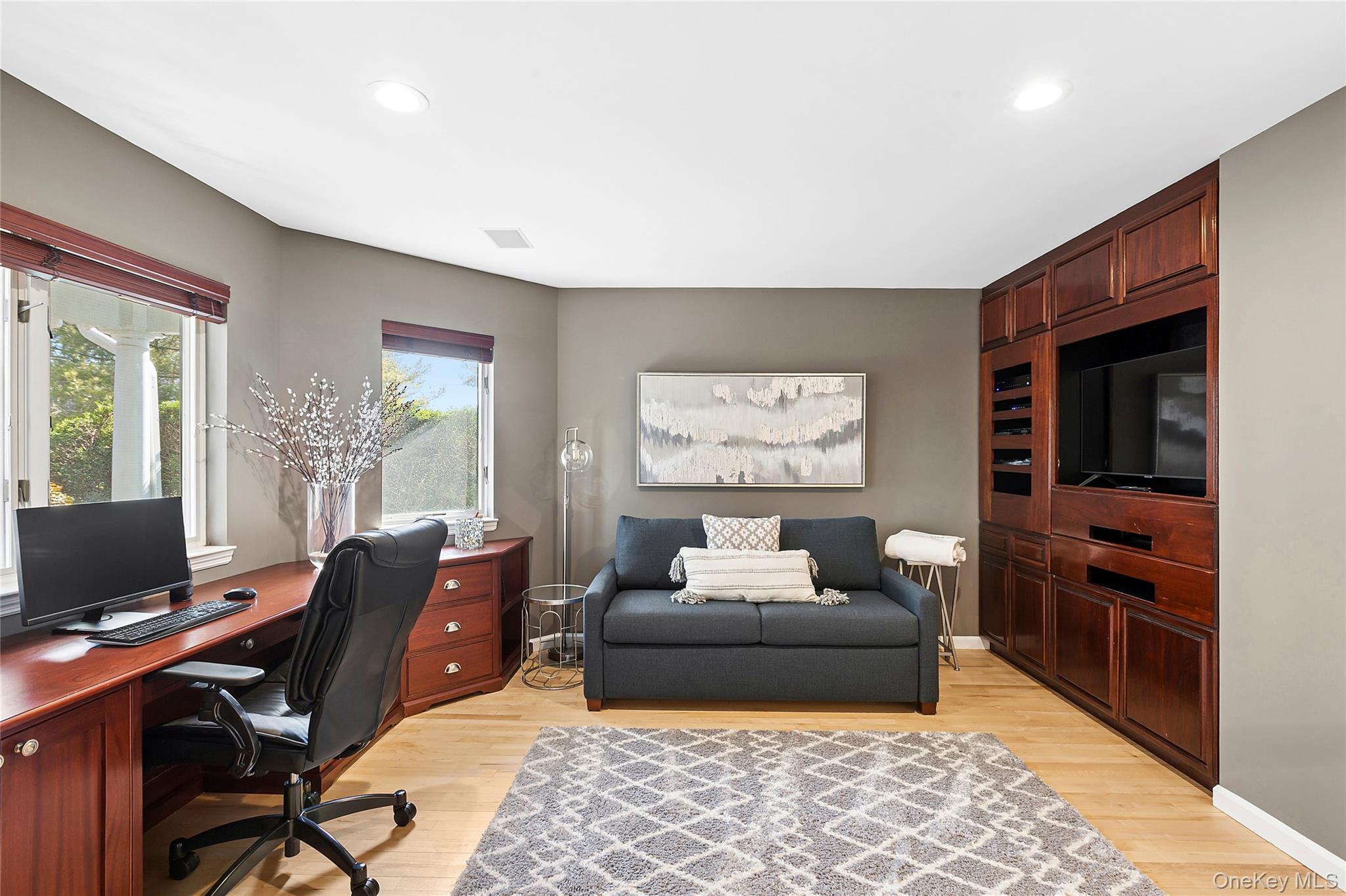 4 Polo Grounds Lane, East Quogue, NY 11942